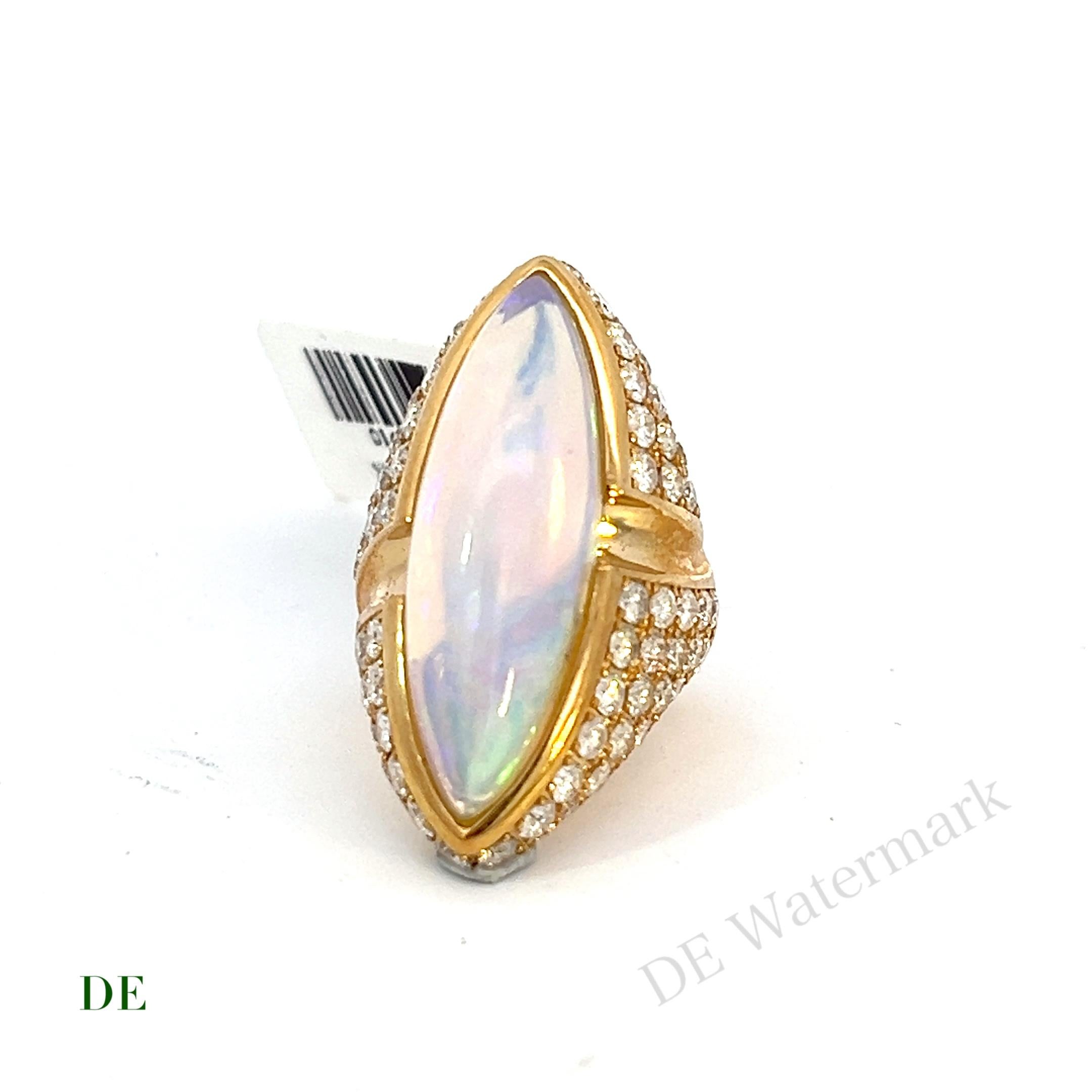 Women's or Men's 14k Vibrant 10.88 Crt Opal 4.08 Crt Diamond Engagement Statement Cocktail Ring For Sale