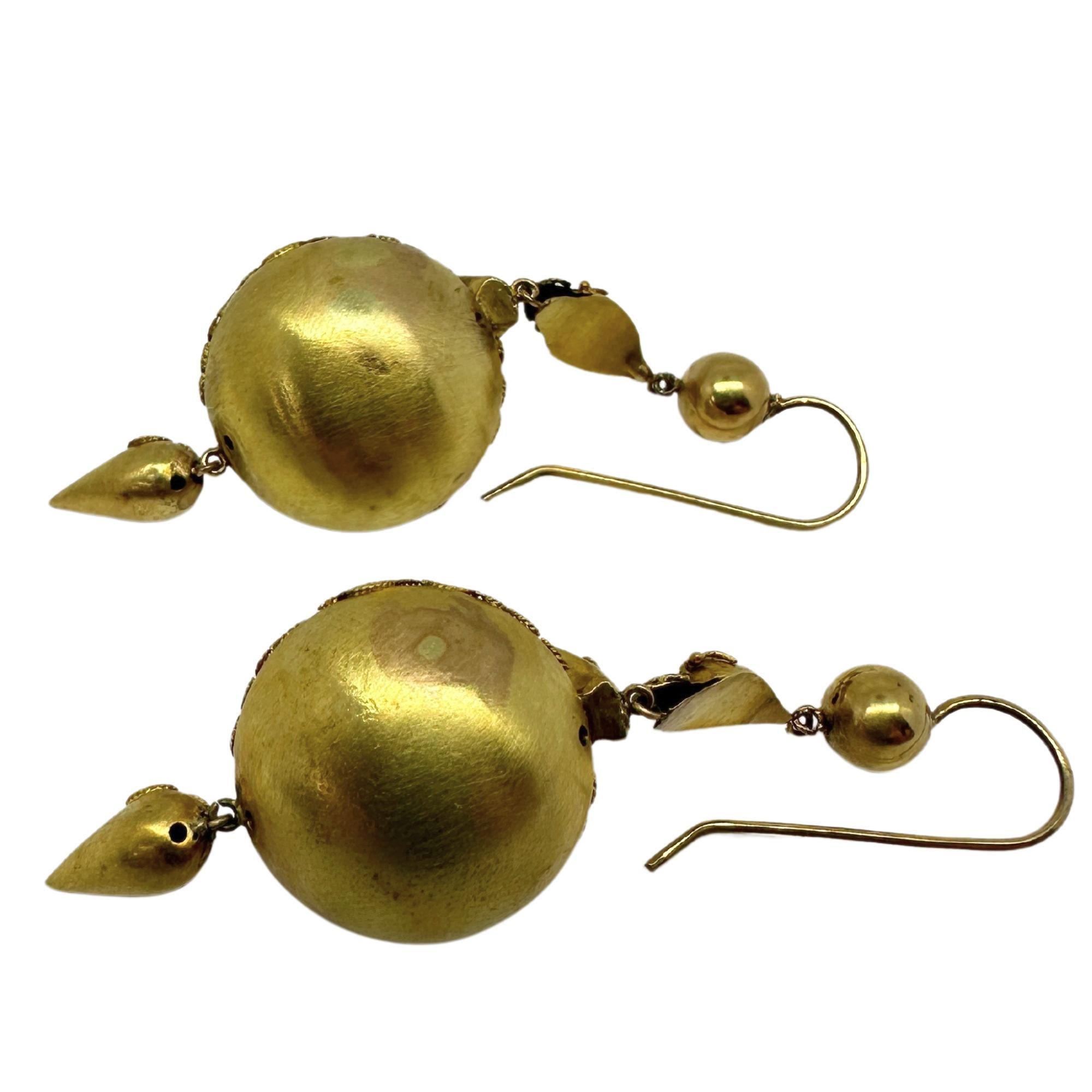 14k Victorian Drop Earrings In Good Condition For Sale In New York, NY