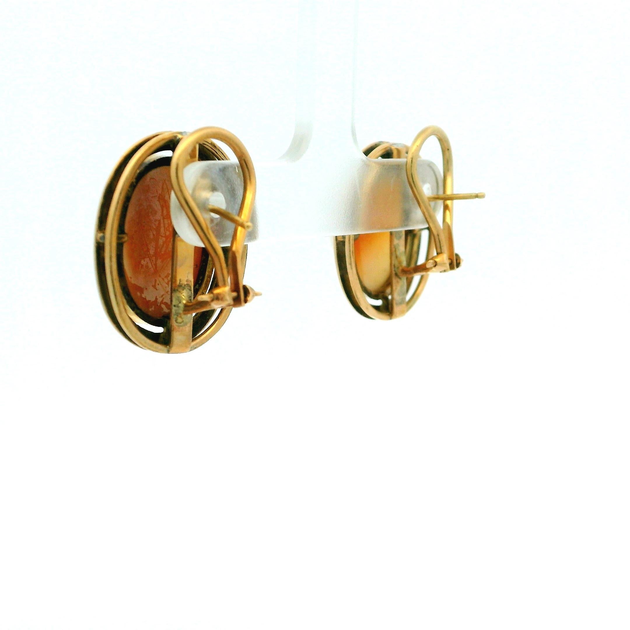 Donna Cammei italiani vittoriani 14K in corallo bianco 9,45 Gr 1 x 0,6 pollici in vendita