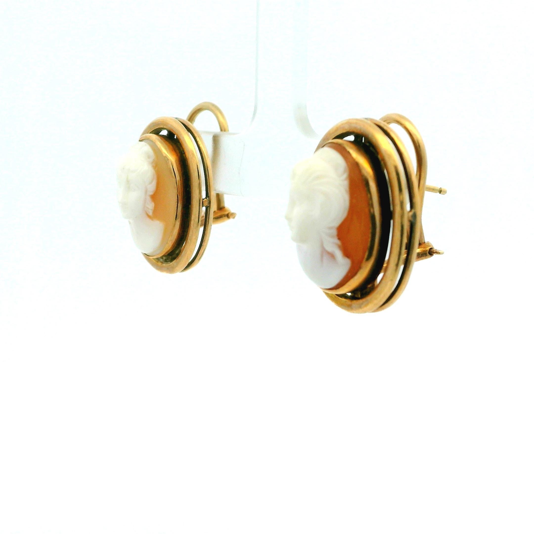 Cammei italiani vittoriani 14K in corallo bianco 9,45 Gr 1 x 0,6 pollici in vendita 1