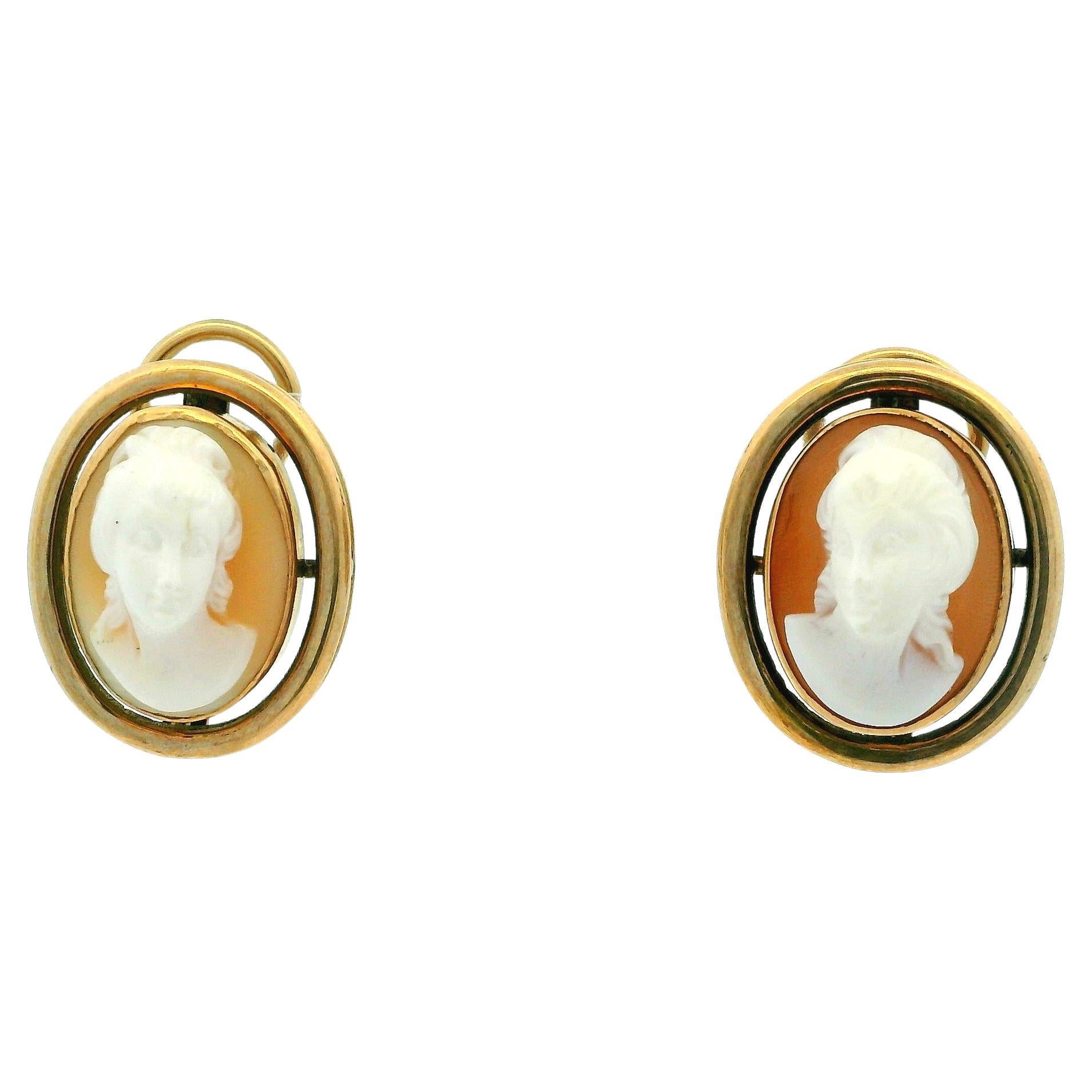 Cammei italiani vittoriani 14K in corallo bianco 9,45 Gr 1 x 0,6 pollici in vendita