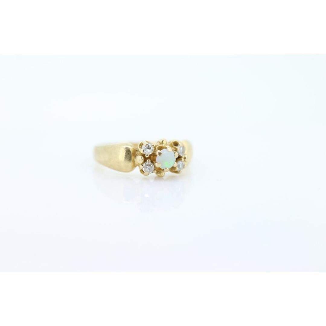Women's 14k Victorian Opal and Diamond ring. 14k Gold Victorian claw opal ring. For Sale