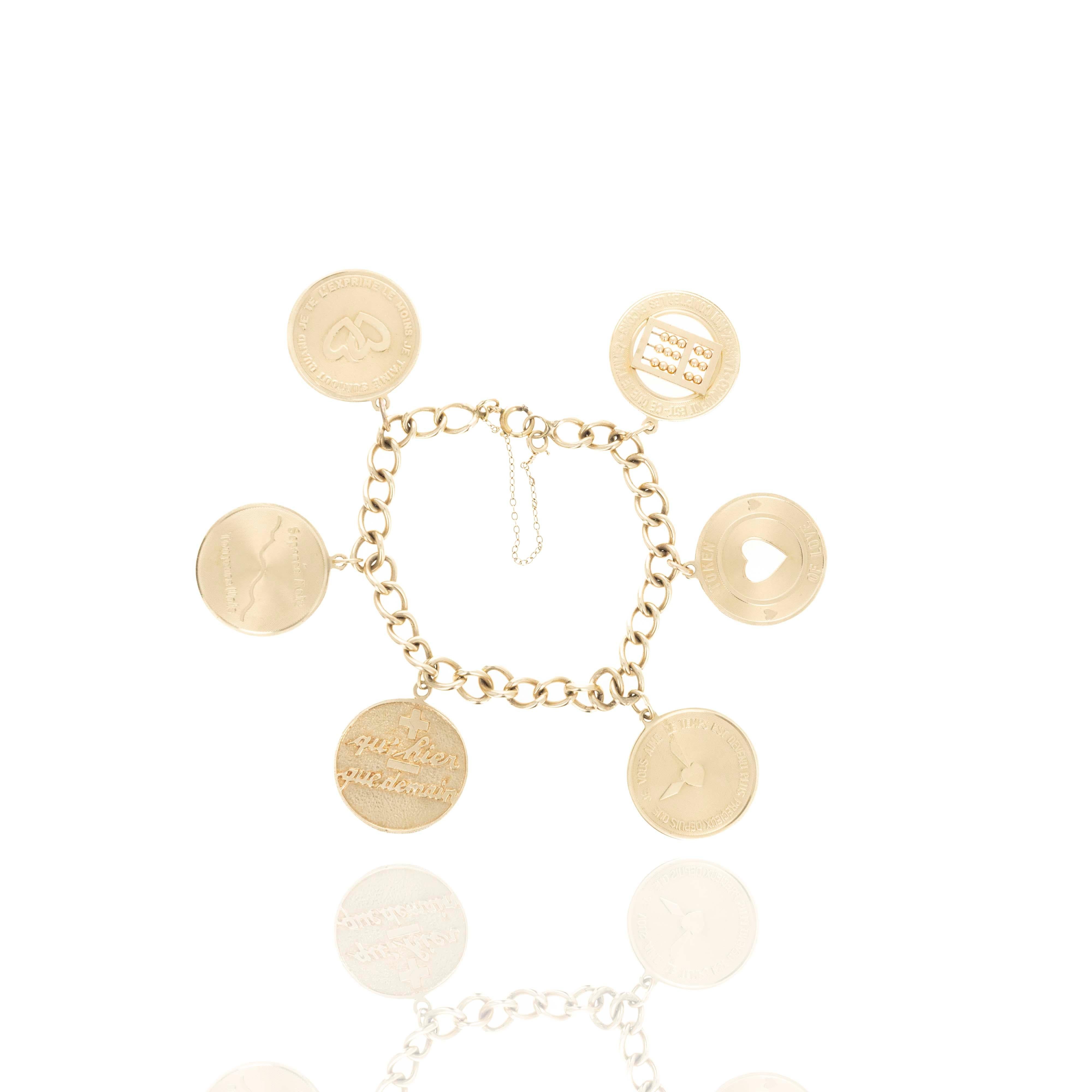 14K Vintage Französisches Love Token-Armband im Angebot 1
