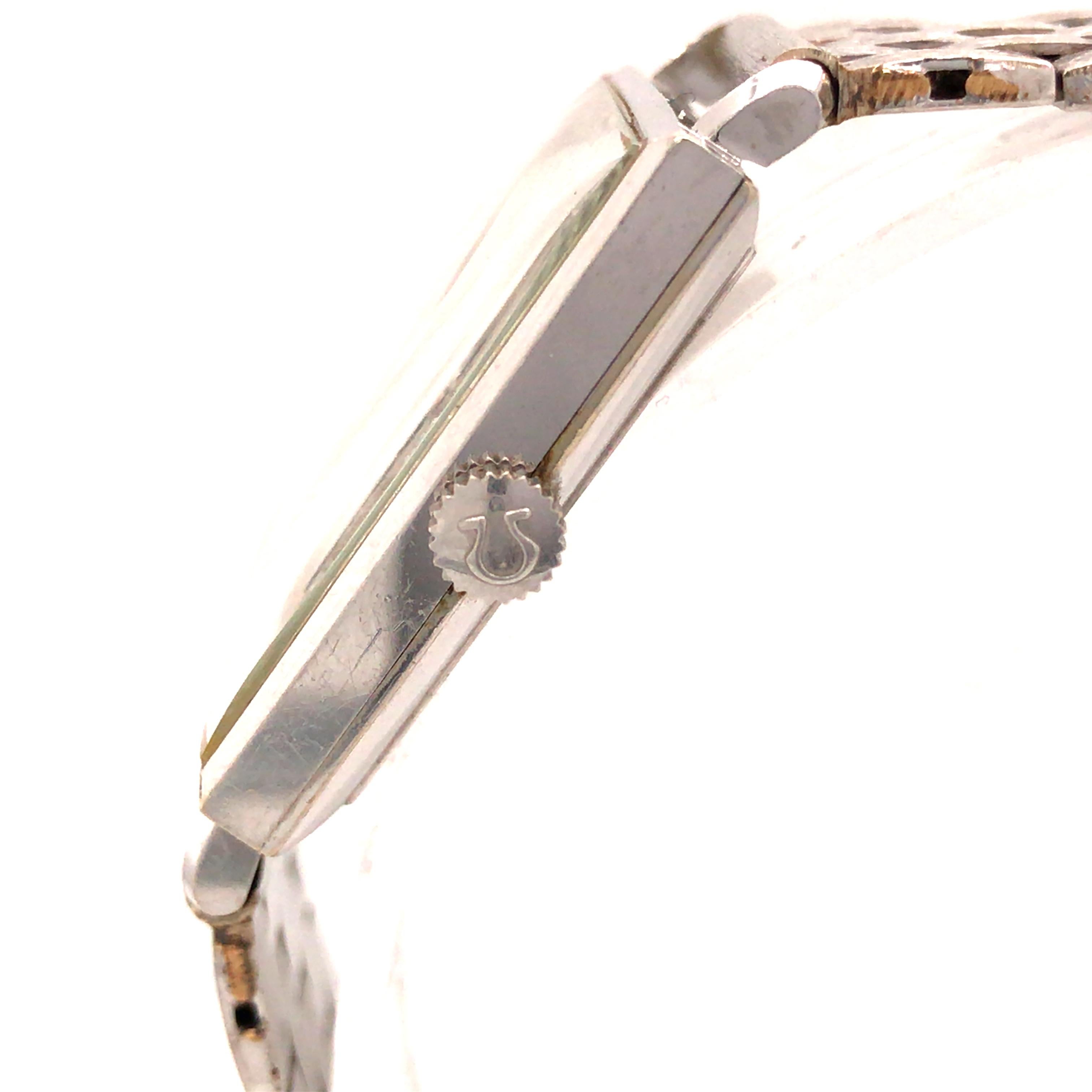 Round Cut 14 Karat Vintage Omega Men's Watch White Gold