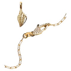 Chaîne collier clip en or jaune 14 carats avec coquillages de mer par série de onze