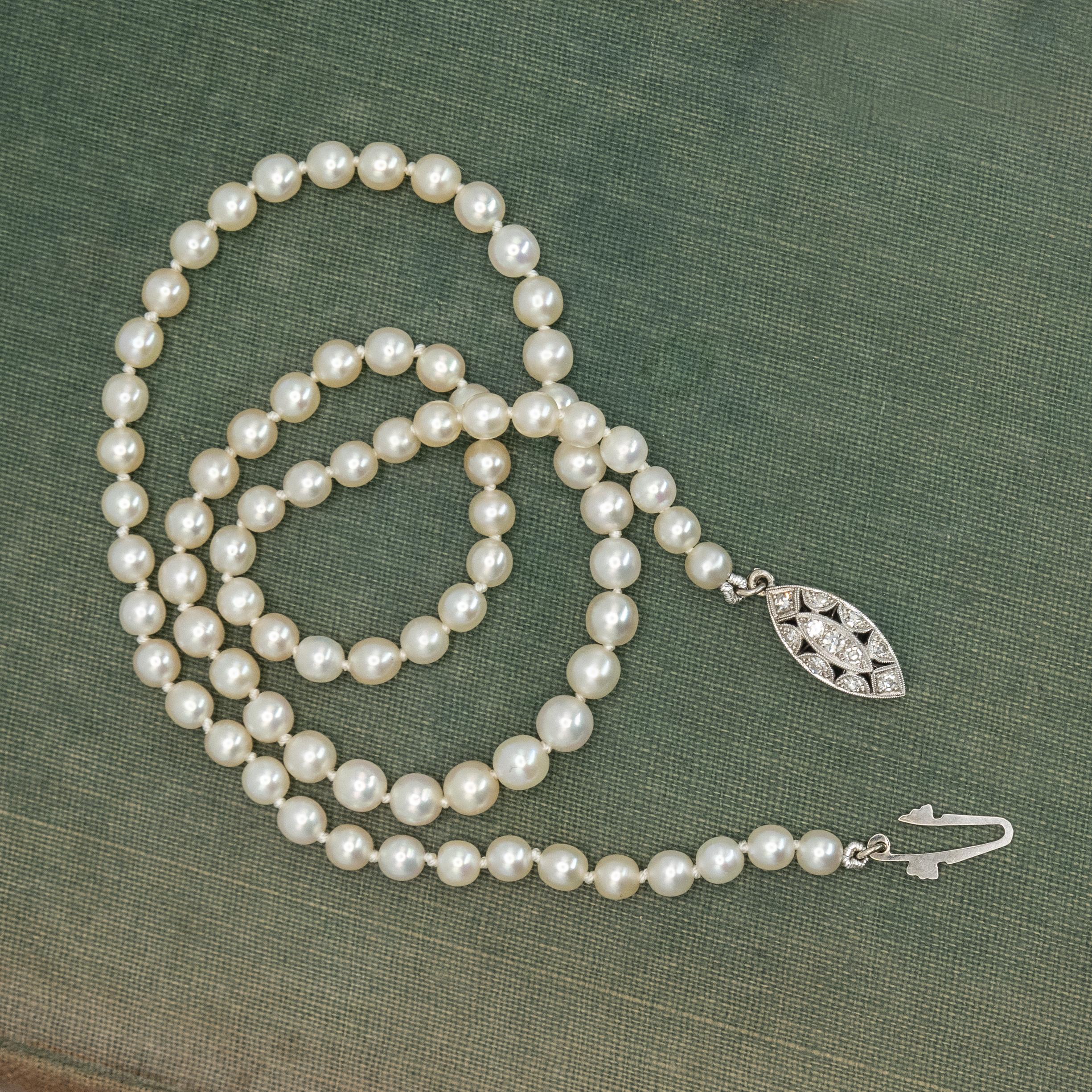 Round Cut 14K WG Diamond GIA Certified Natural Pearl Necklace For Sale