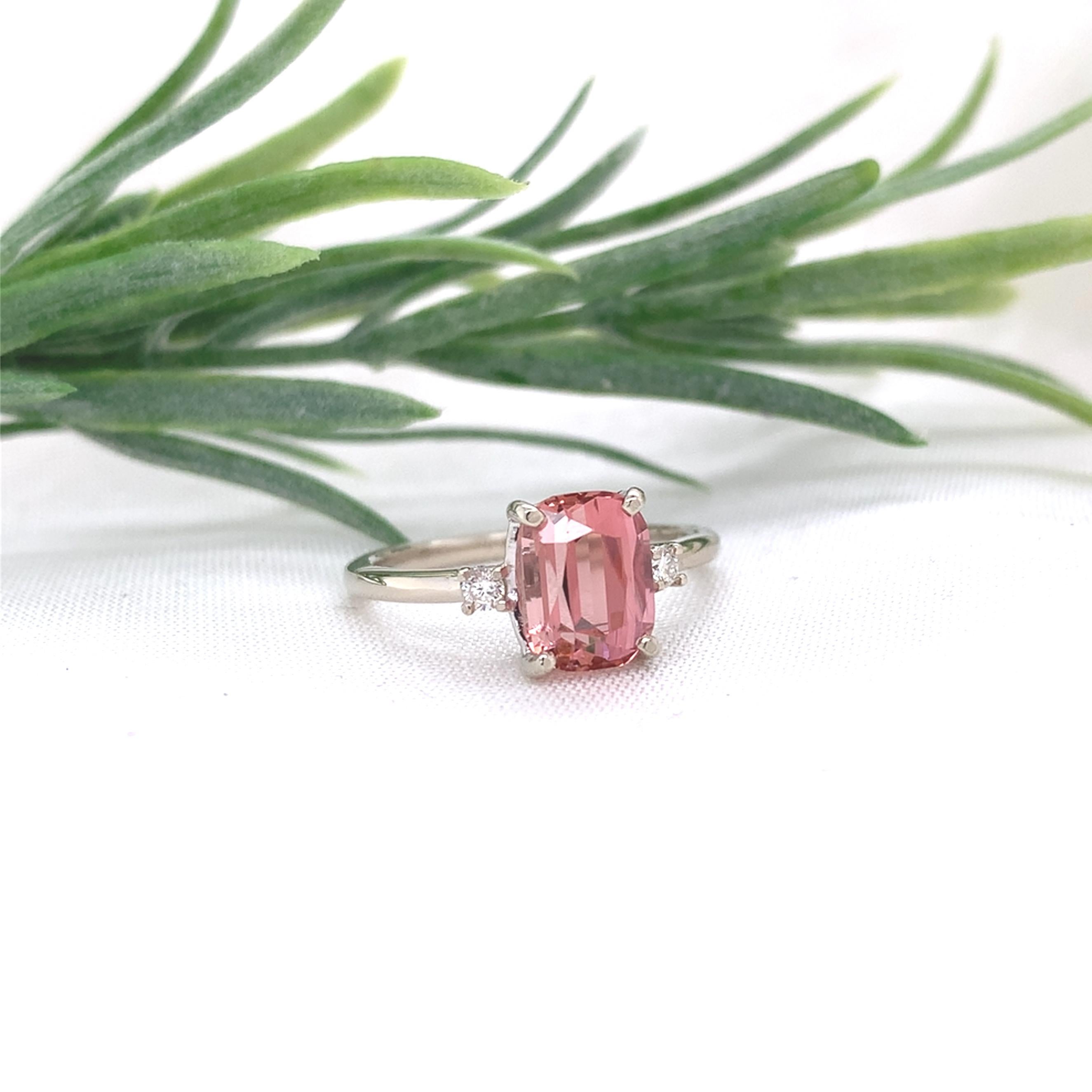 Or blanc 14K  2.24ct Pink / Peach Tourmaline Ring with Diamond Accents size 6.5 en vente 2
