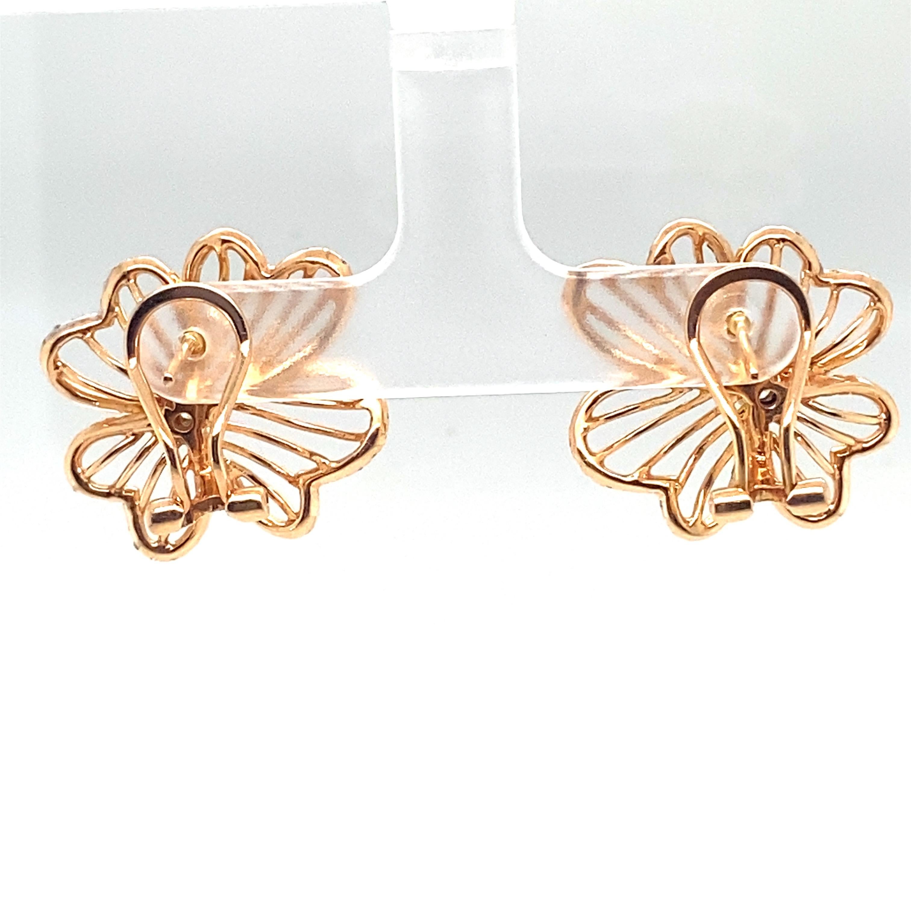14 Karat White and Rose Gold Diamond Flower Earrings In New Condition For Sale In New York, NY