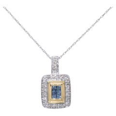 Collana con ciondolo in oro bianco e giallo 14k con diamanti bianchi e blu