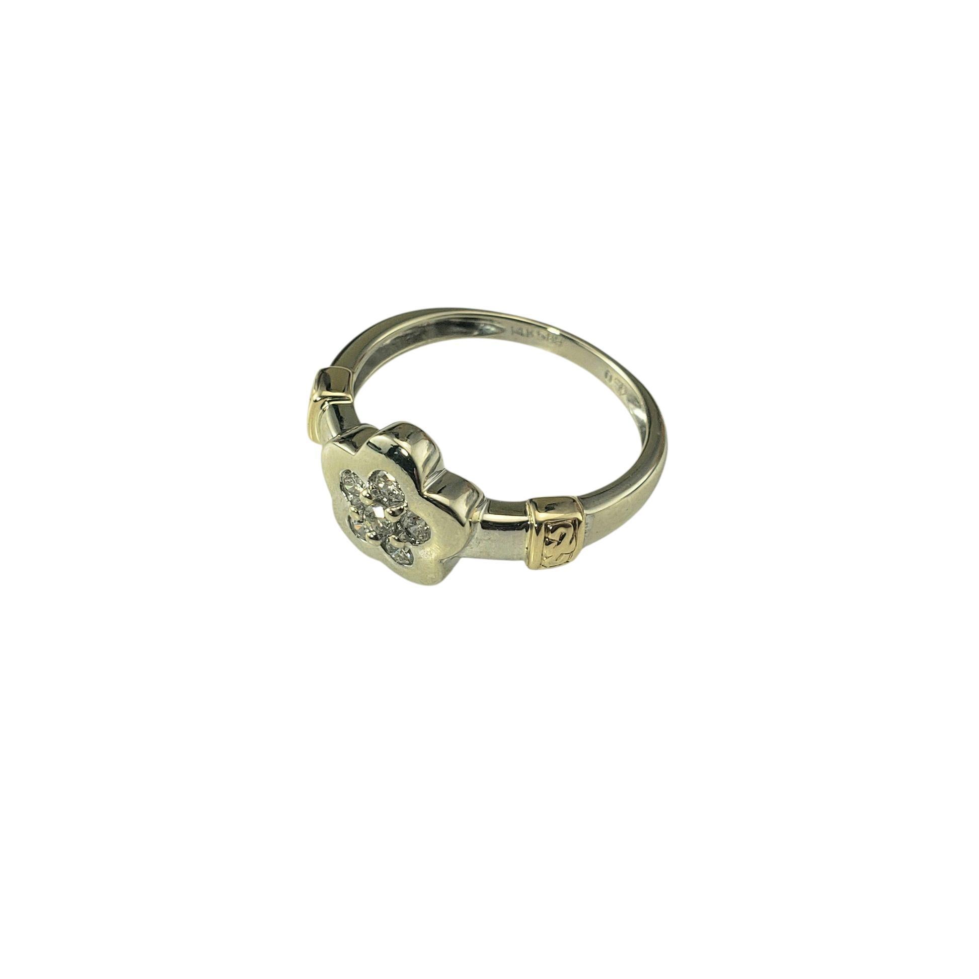 Taille brillant 14K White and Yellow Gold Diamond Flower Ring Size 7.25 #22667 en vente