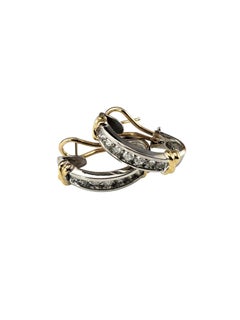 Orecchini a cerchio Omega in oro bianco e giallo 14K con diamanti #24906