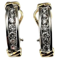 Orecchini a cerchio Omega in oro bianco e giallo 14K con diamanti #24906