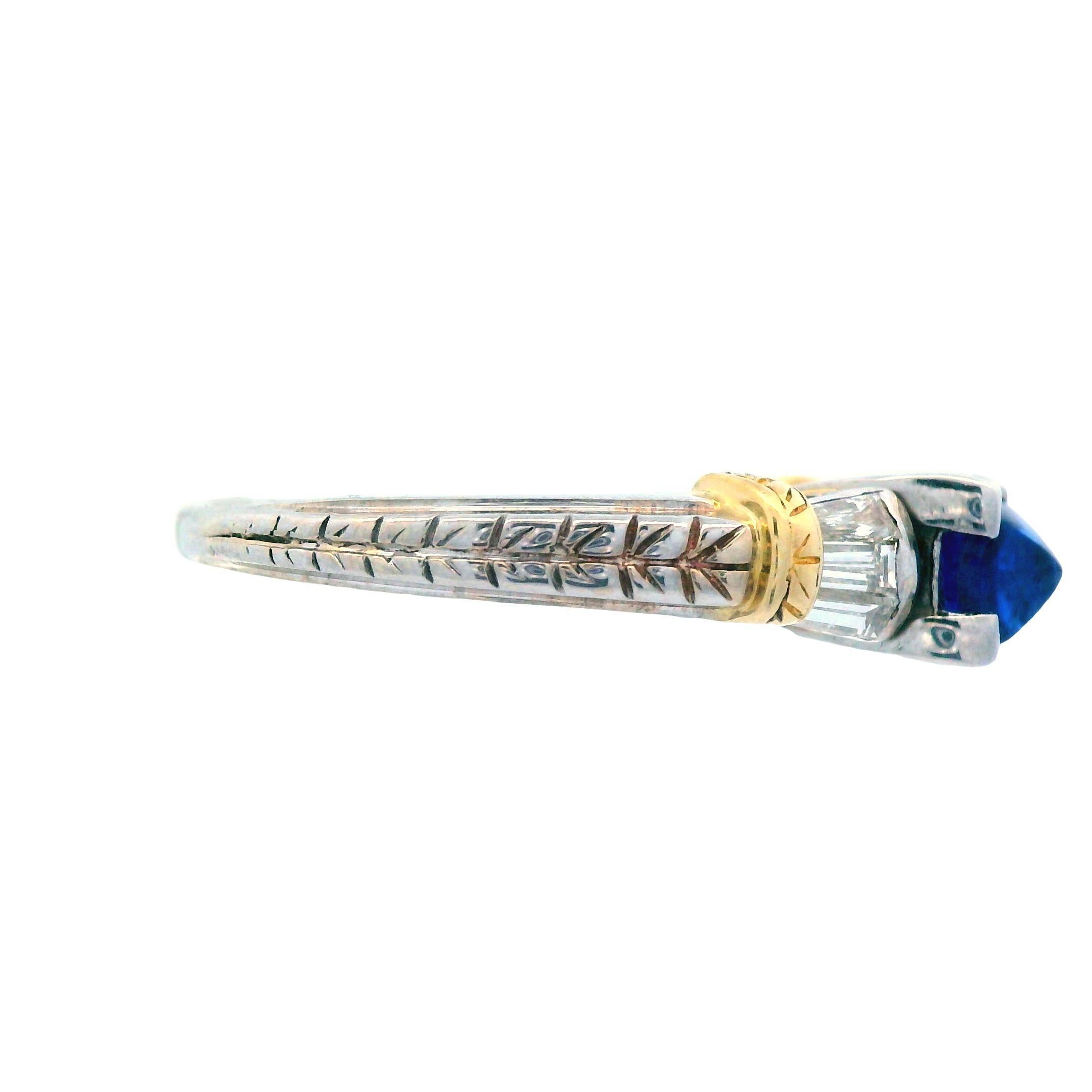 Bague de fiançailles en or blanc et jaune 14 carats avec diamant et saphir bleu Excellent état - En vente à Lexington, KY
