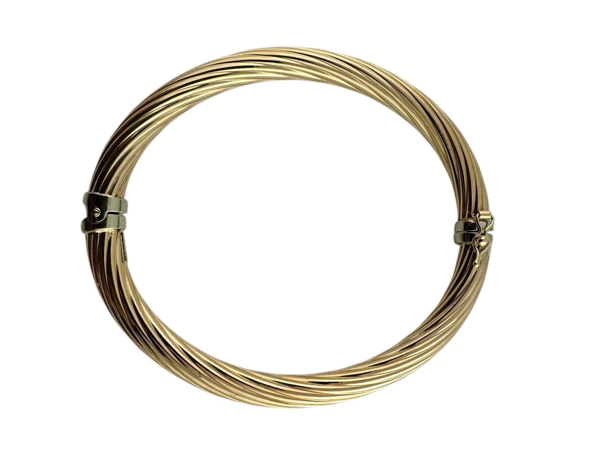 Bracelet jonc torsadé ovale en or blanc et jaune 14 carats #20421 en vente 2