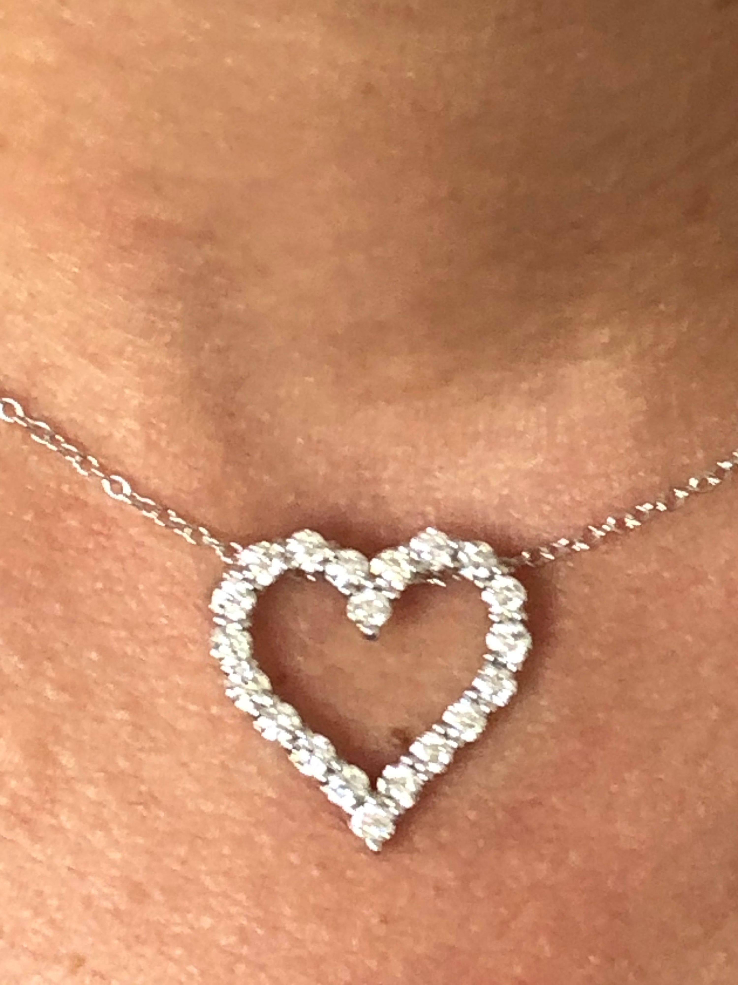 Modern 14 Karat White Diamond Heart Pendant 1.50 Carat For Sale