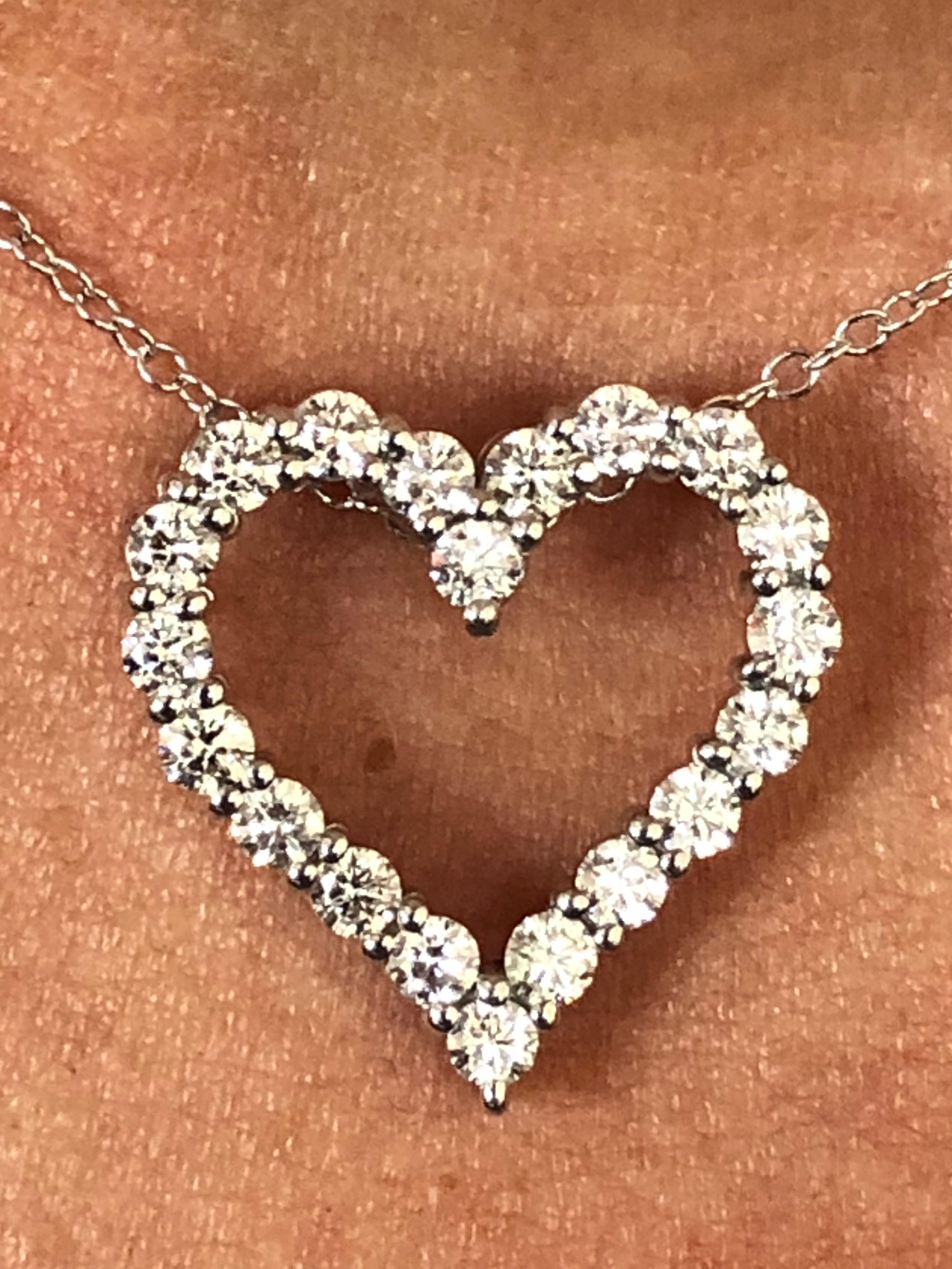 Round Cut 14 Karat White Diamond Heart Pendant 1.50 Carat For Sale