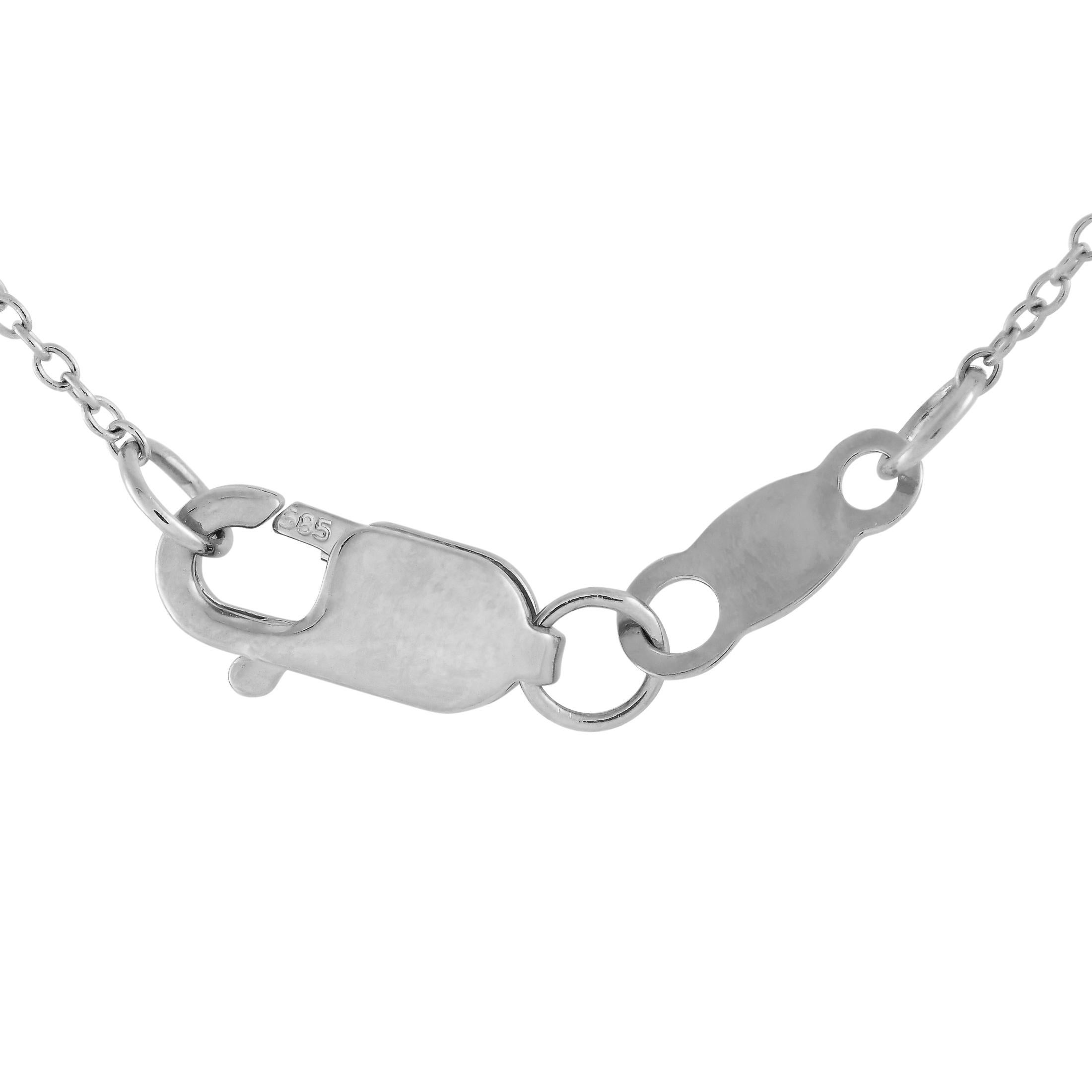 Collar de oro blanco de 14 quilates con estación de diamantes de 0,06 ct NK01637-W Corte redondo en venta