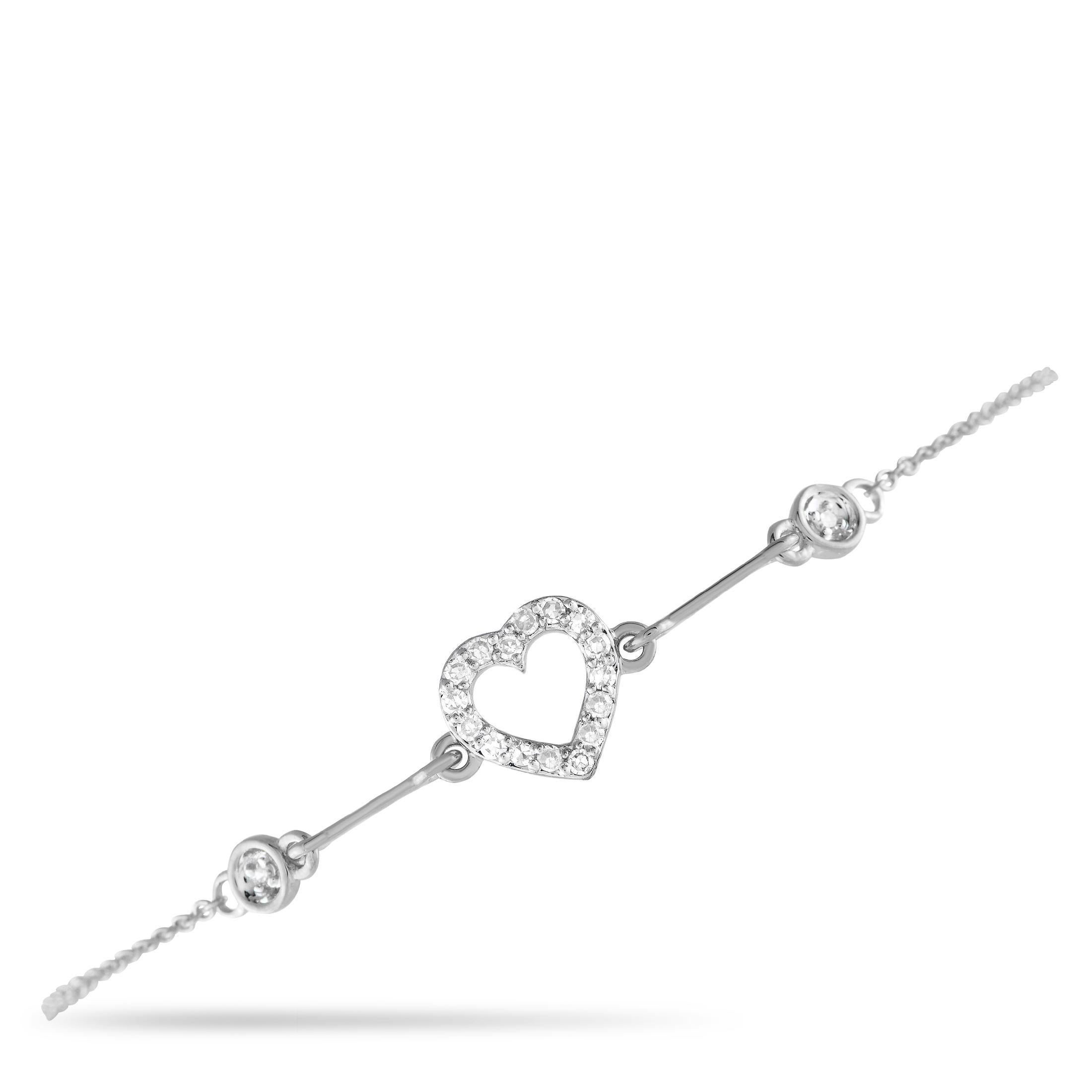 14K White Gold 0.10ct Diamond Heart Bracelet In New Condition For Sale In Southampton, PA