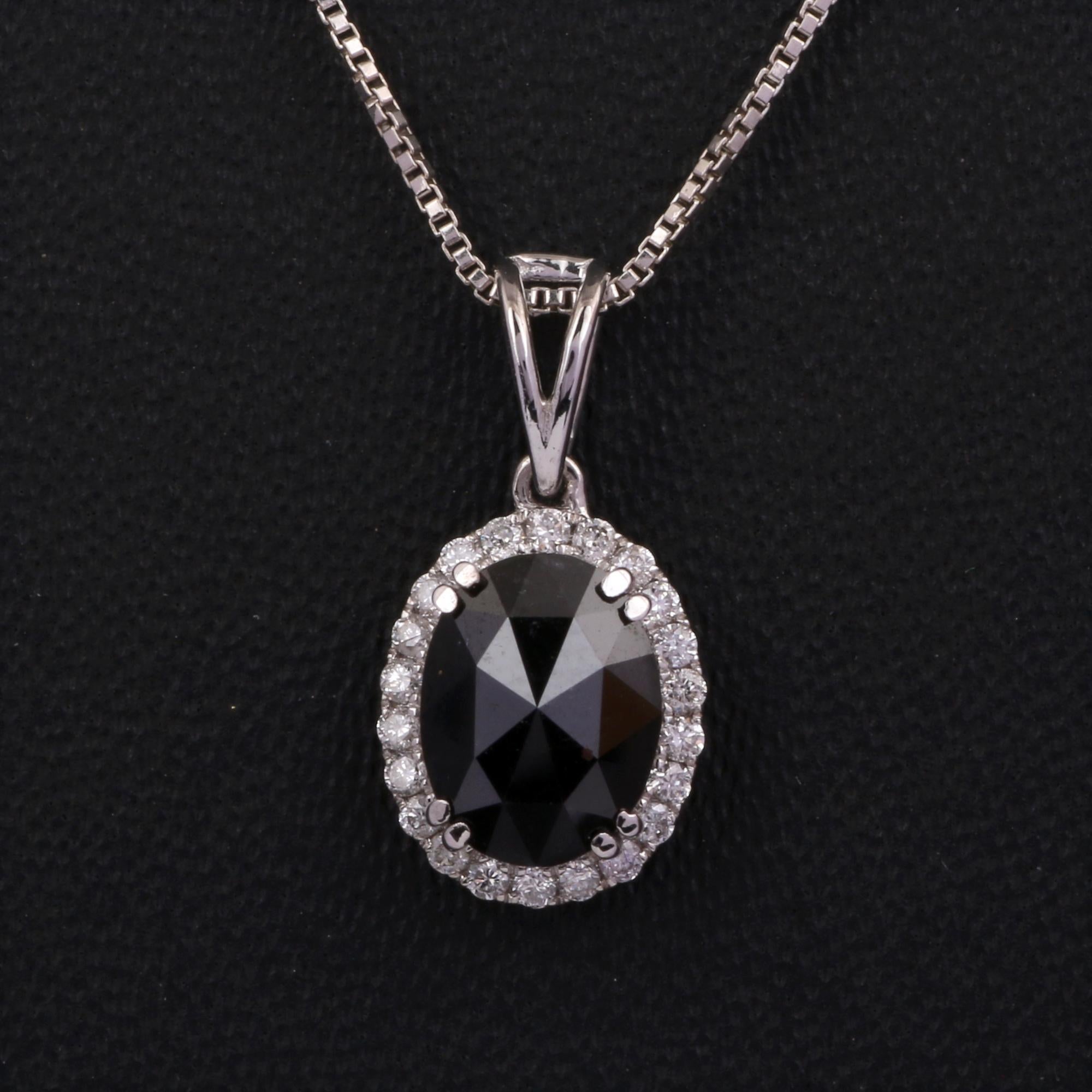 14K White Gold 0.138 Ctw Natural Diamond, 1.329 Ctw Black Diamond Charm Pendant In New Condition For Sale In Jaipur, RJ
