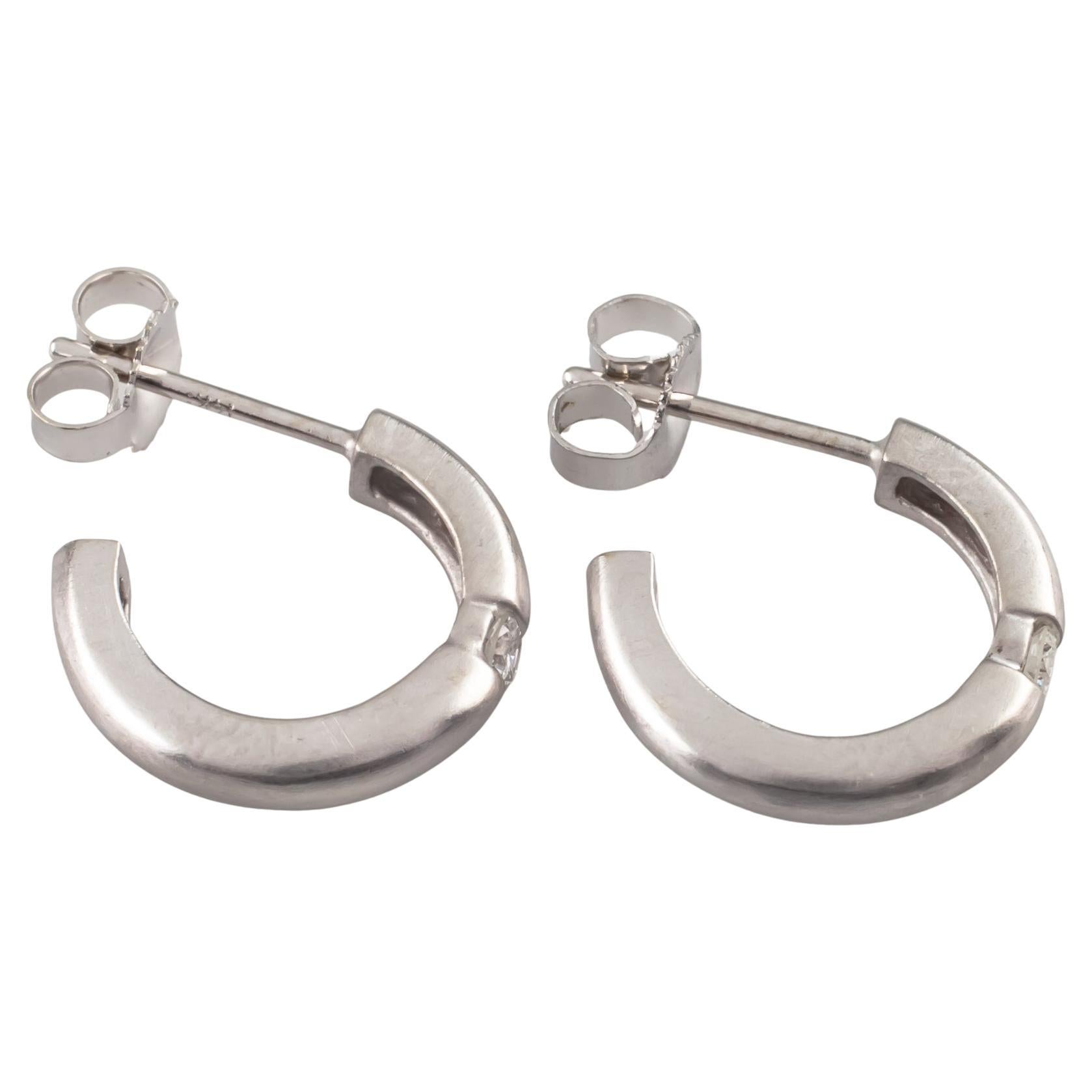 14k Weißgold & 0,15 Karat Diamant-Halbreif-Ohrringe