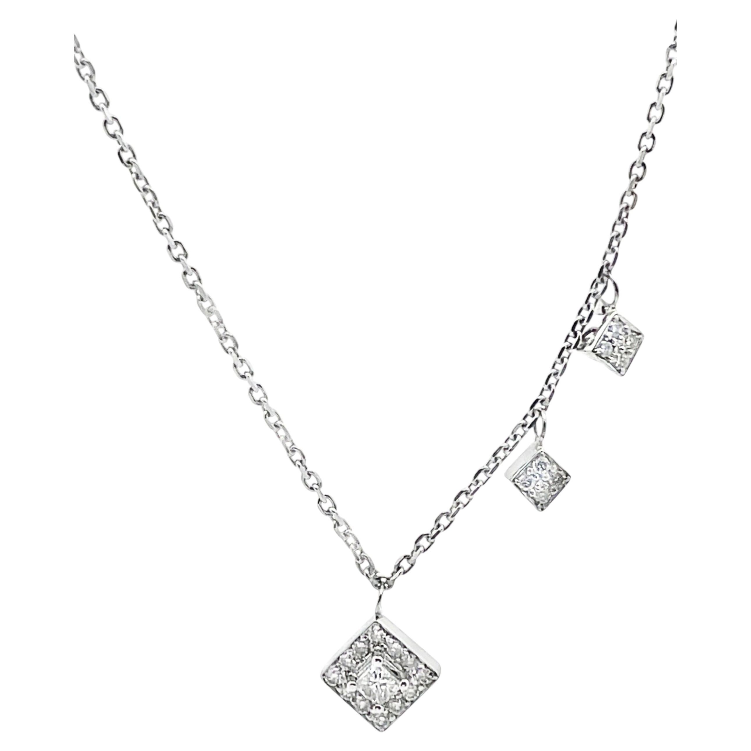 Collar de diamantes de 0,15 quilates de oro blanco de 14 quilates con 3 colgantes en forma de diamante fijados