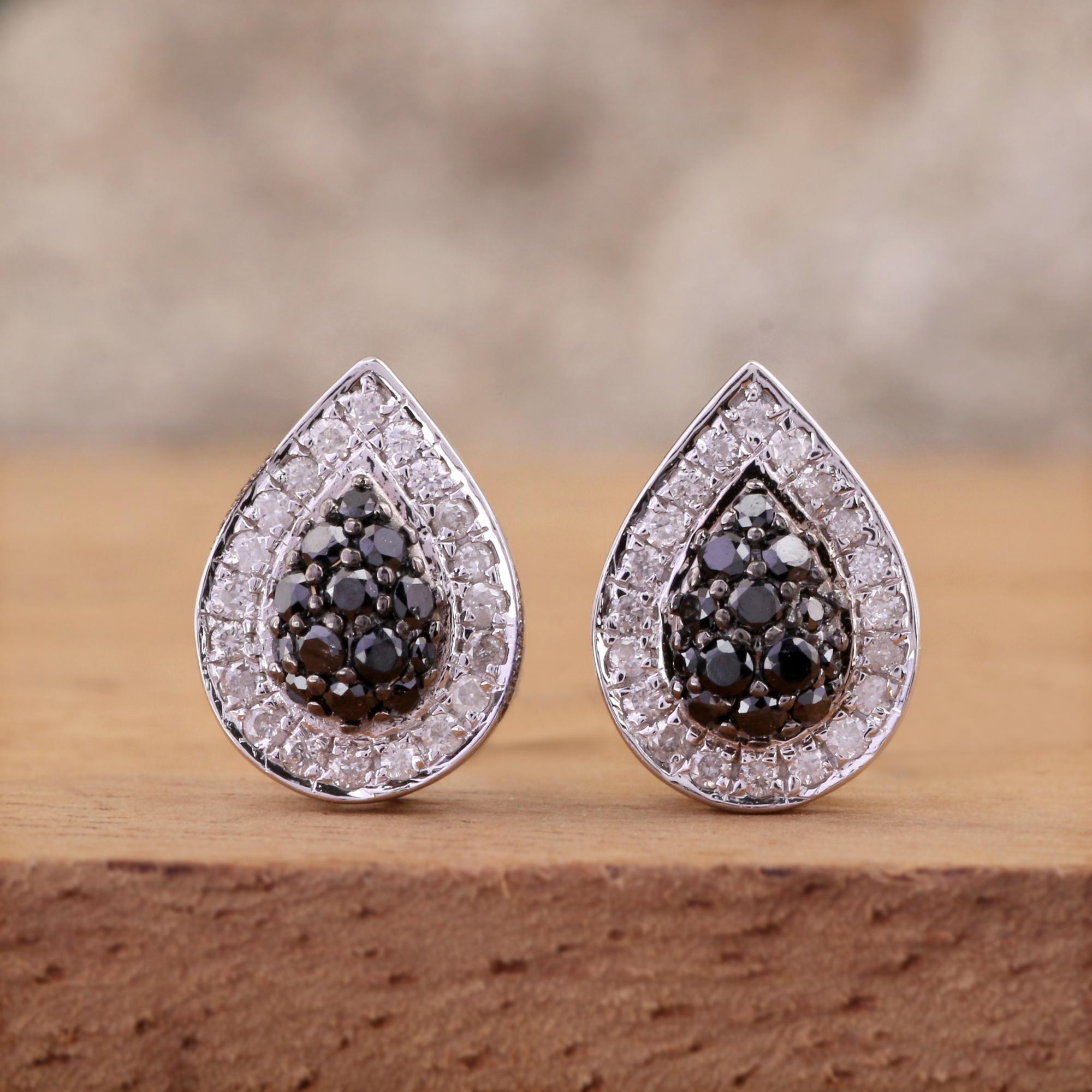 Modern 14K White Gold 0.168 Ctw Diamond, 0.206 Ctw Real Black Diamond Stud Earrings For Sale