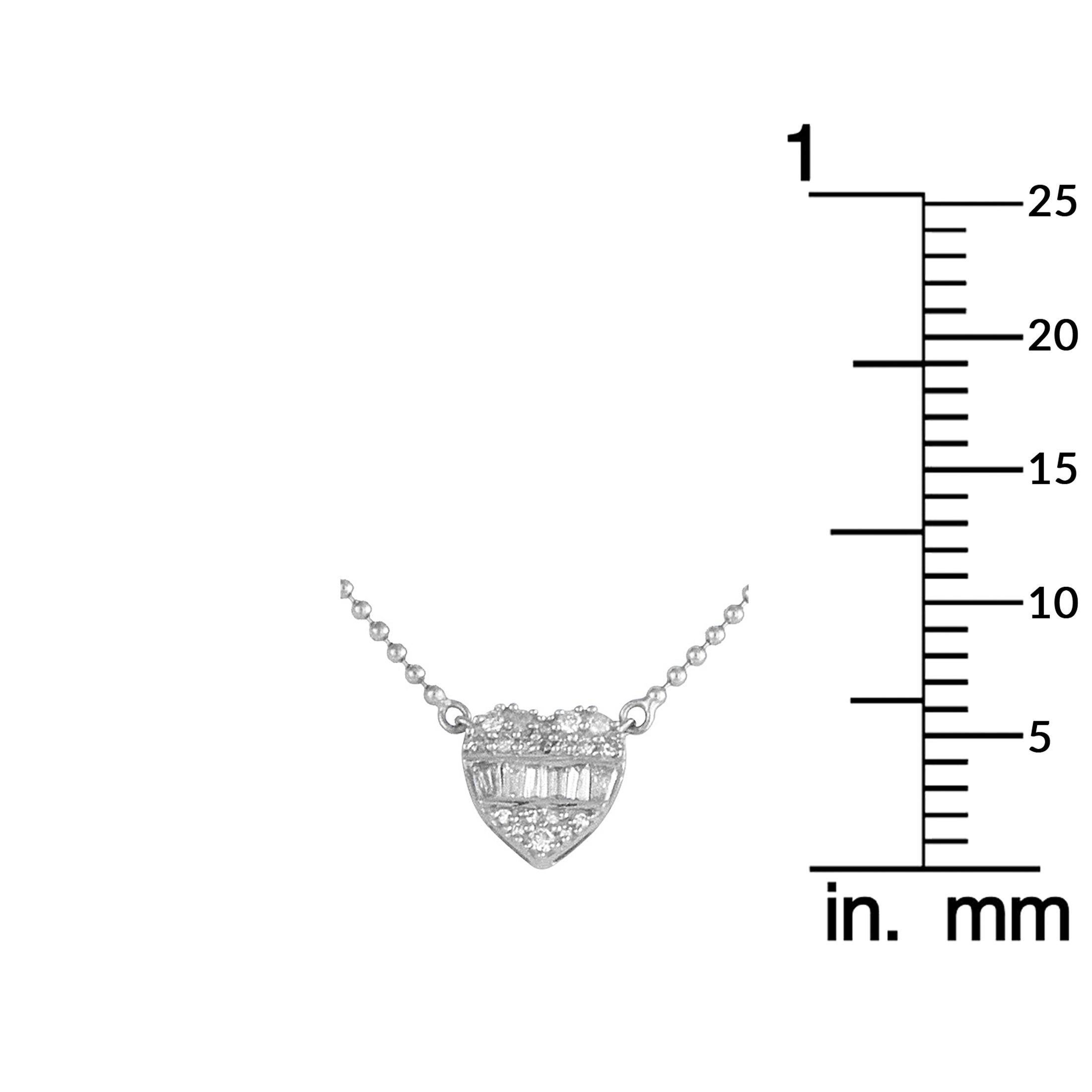 14K White Gold 0.20ct Diamond Heart Necklace In New Condition For Sale In Southampton, PA