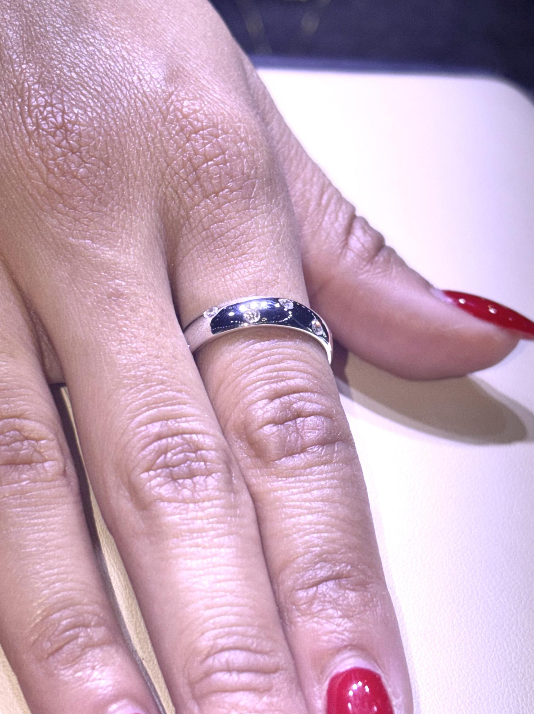 14k White Gold 0.20ctw Diamond Wedding Band 2
