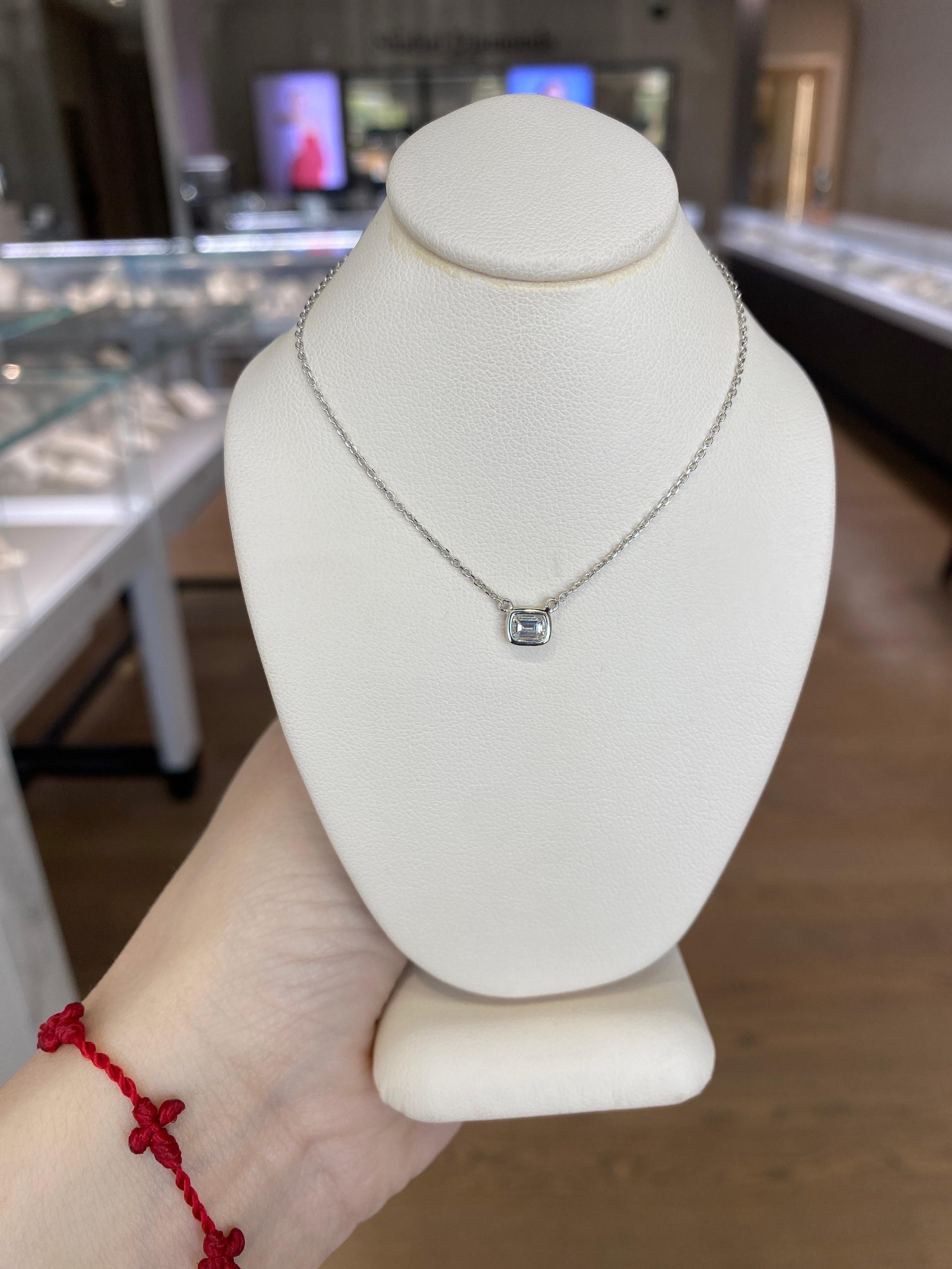 14k White Gold 0.23 Carat Natural Emerald Cut Diamond Pendant Necklace  For Sale 11
