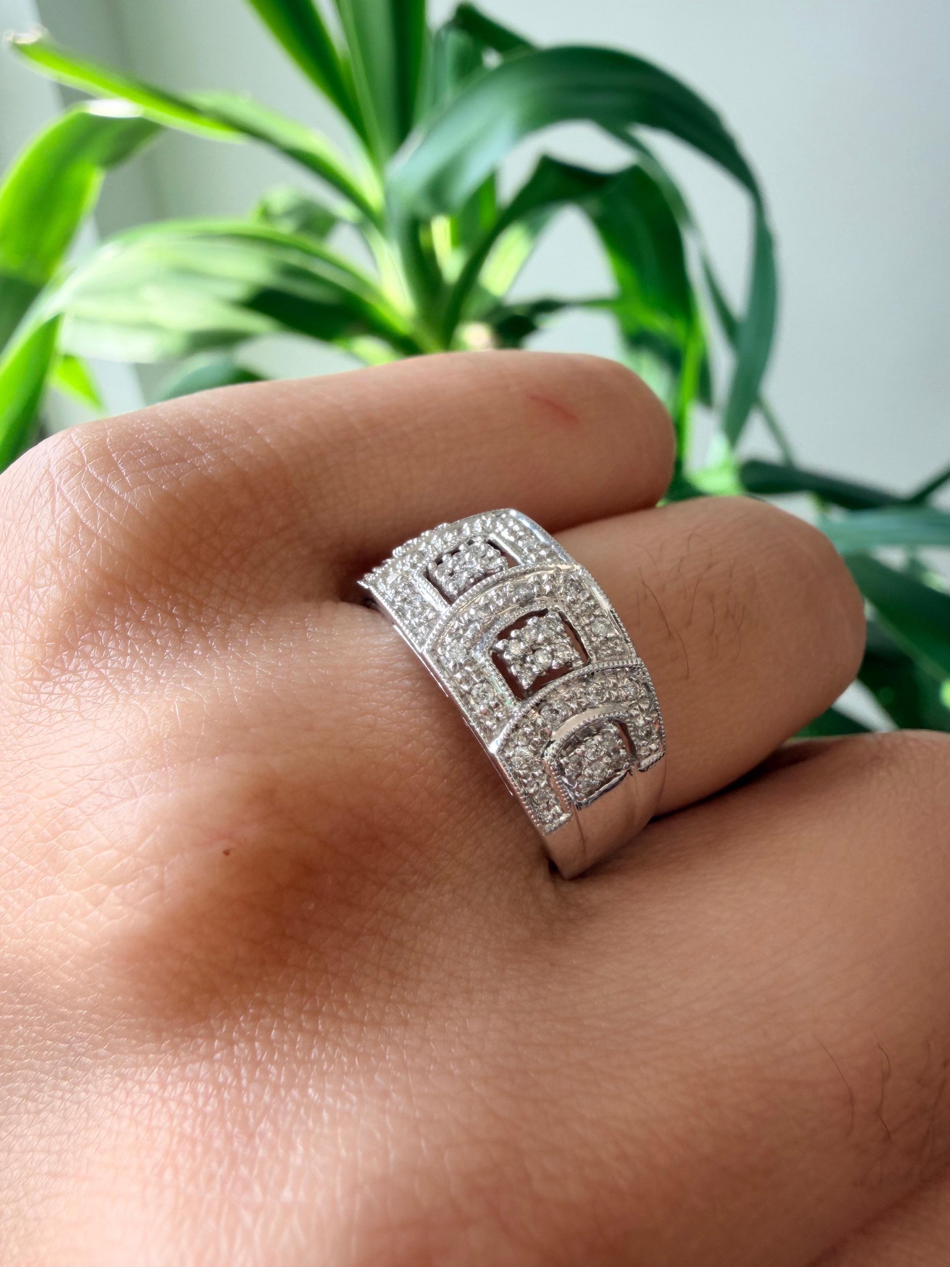 Fascia di diamanti tondi e brillanti in oro bianco 14K da 0,28 CTW In condizioni Nuovo a Houston, TX