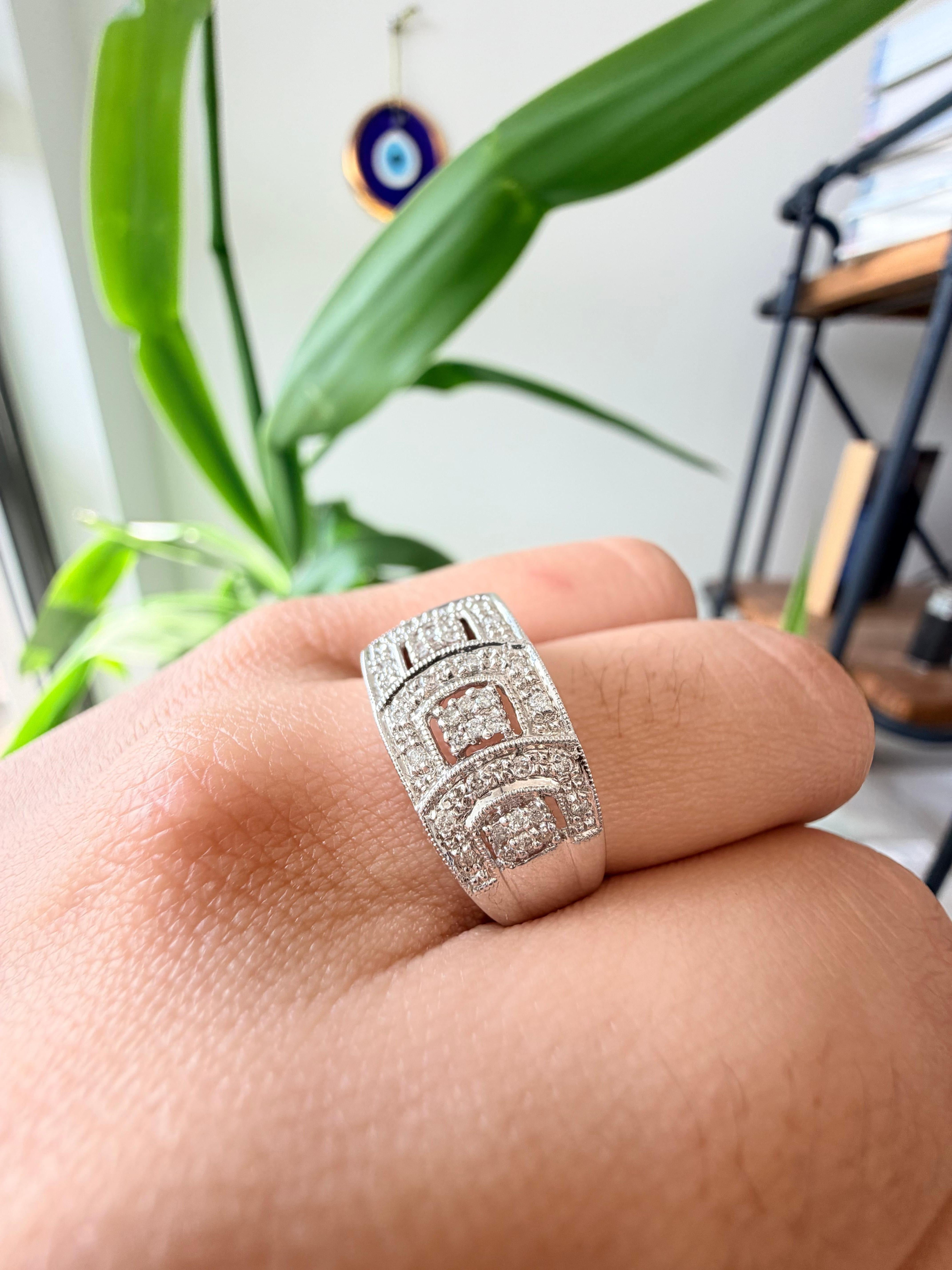 Fascia di diamanti tondi e brillanti in oro bianco 14K da 0,28 CTW 2