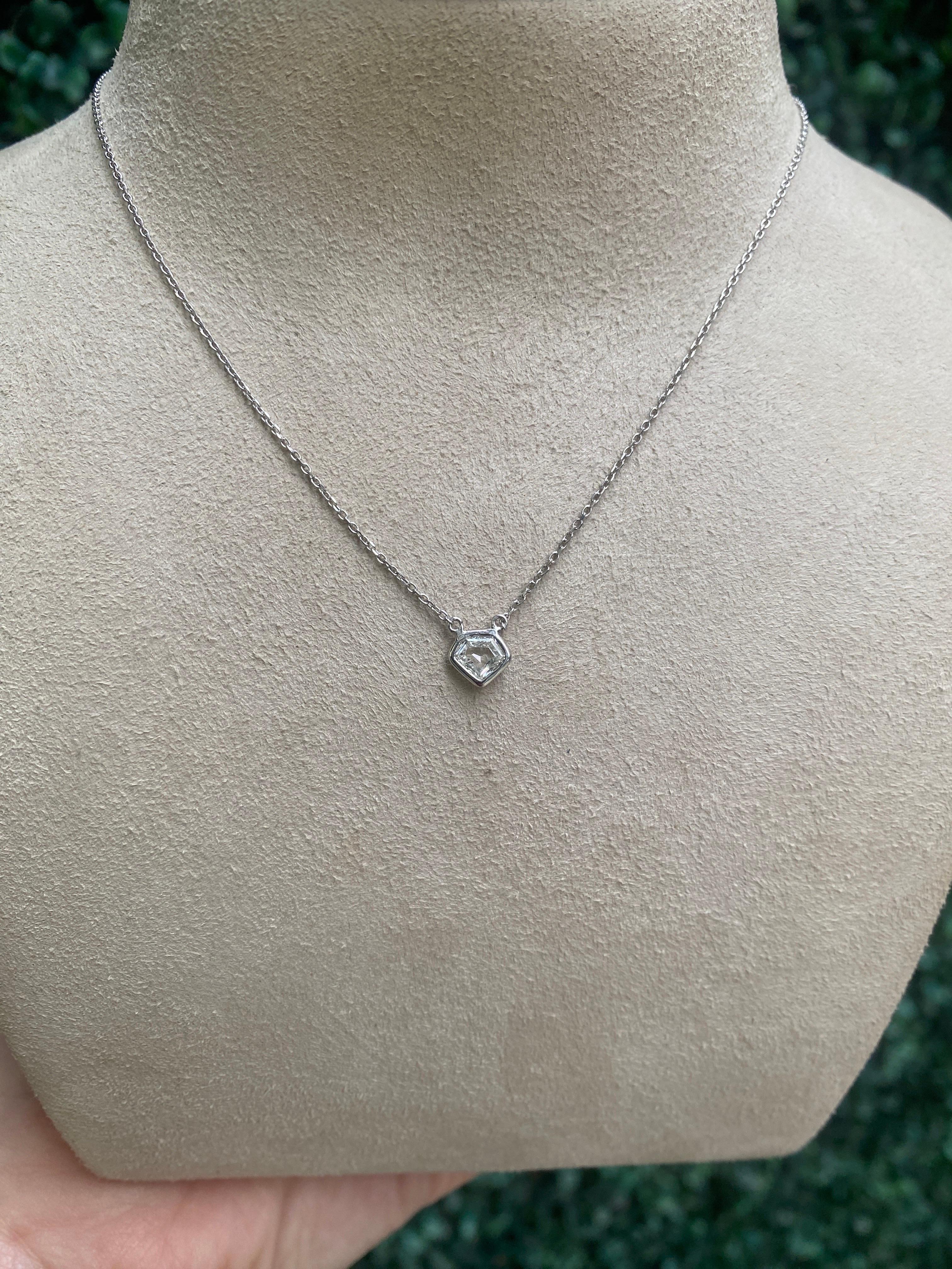 14k White Gold 0.3 Carat Modified Step Cut Shield Natural Diamond Necklace  For Sale 8
