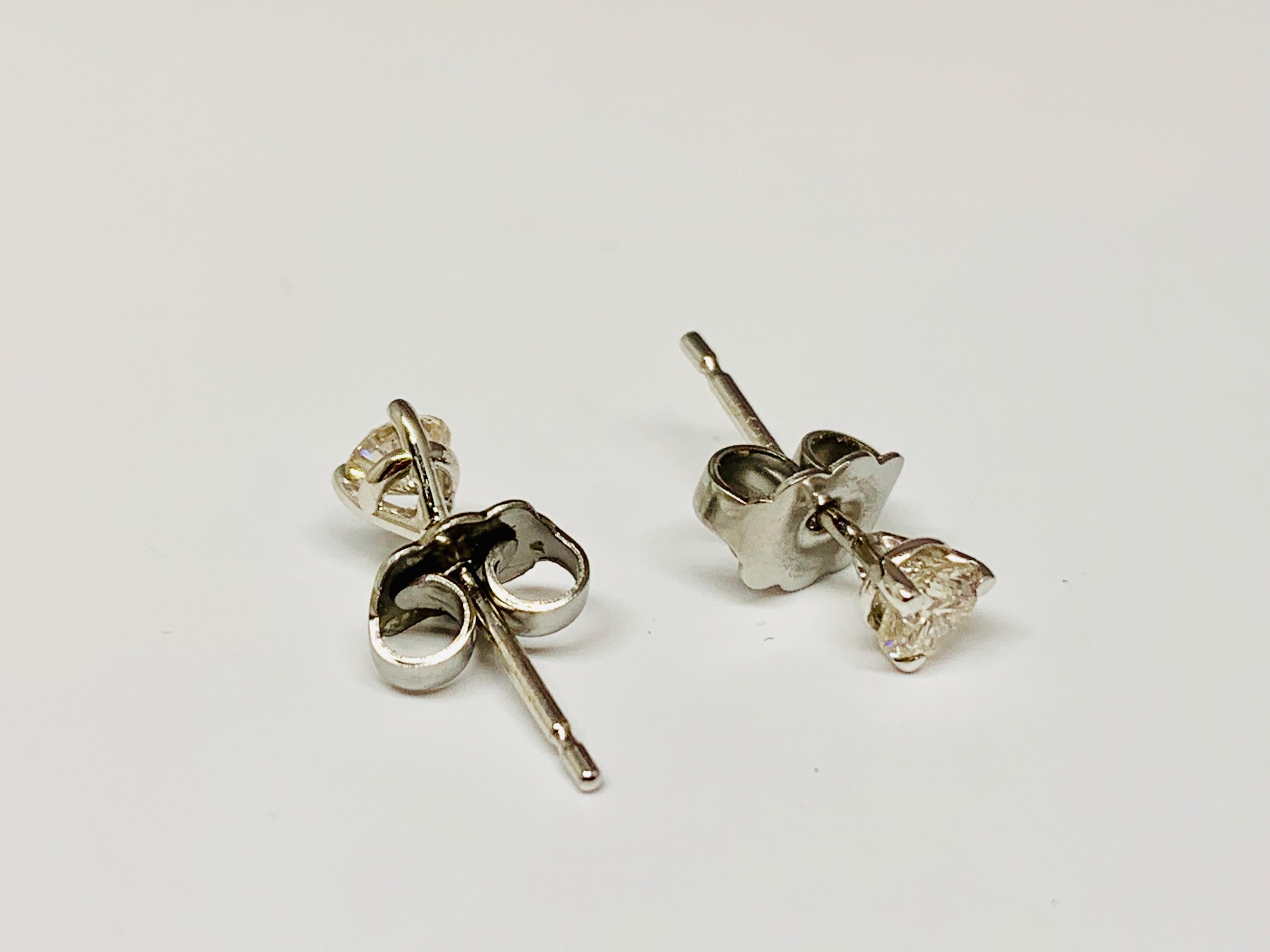 14 Karat White Gold 0.31 Carat Round Diamond Martini Style Stud Earrings In New Condition For Sale In Gainesville , FL