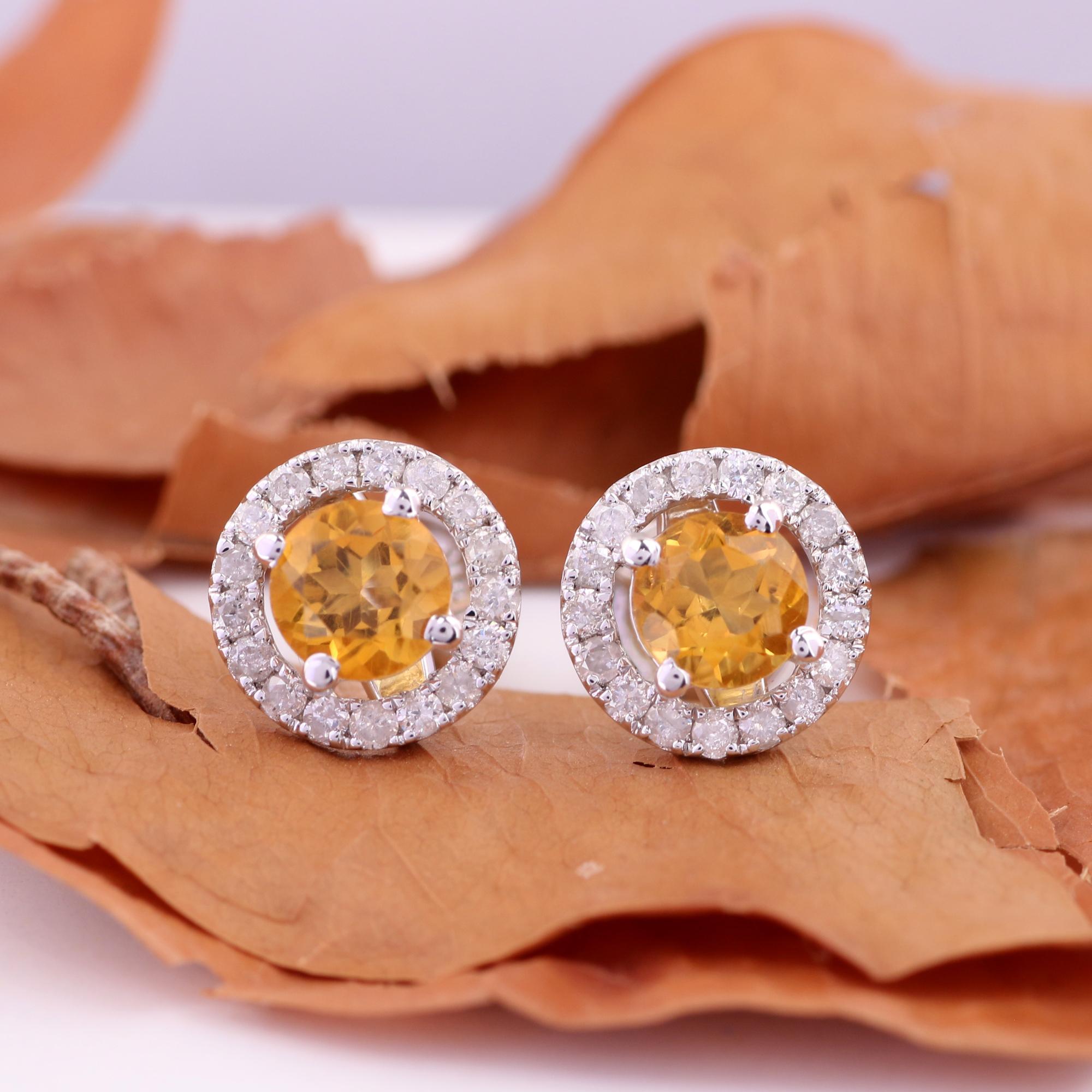 Women's 14K White Gold 0.335 Ctw Diamond, 0.762 Ctw Natural Citrine Round Stud Earrings For Sale