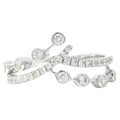 14k White Gold 0.34ctw Round Brilliant diamonds in a V-Shaped Ring Band