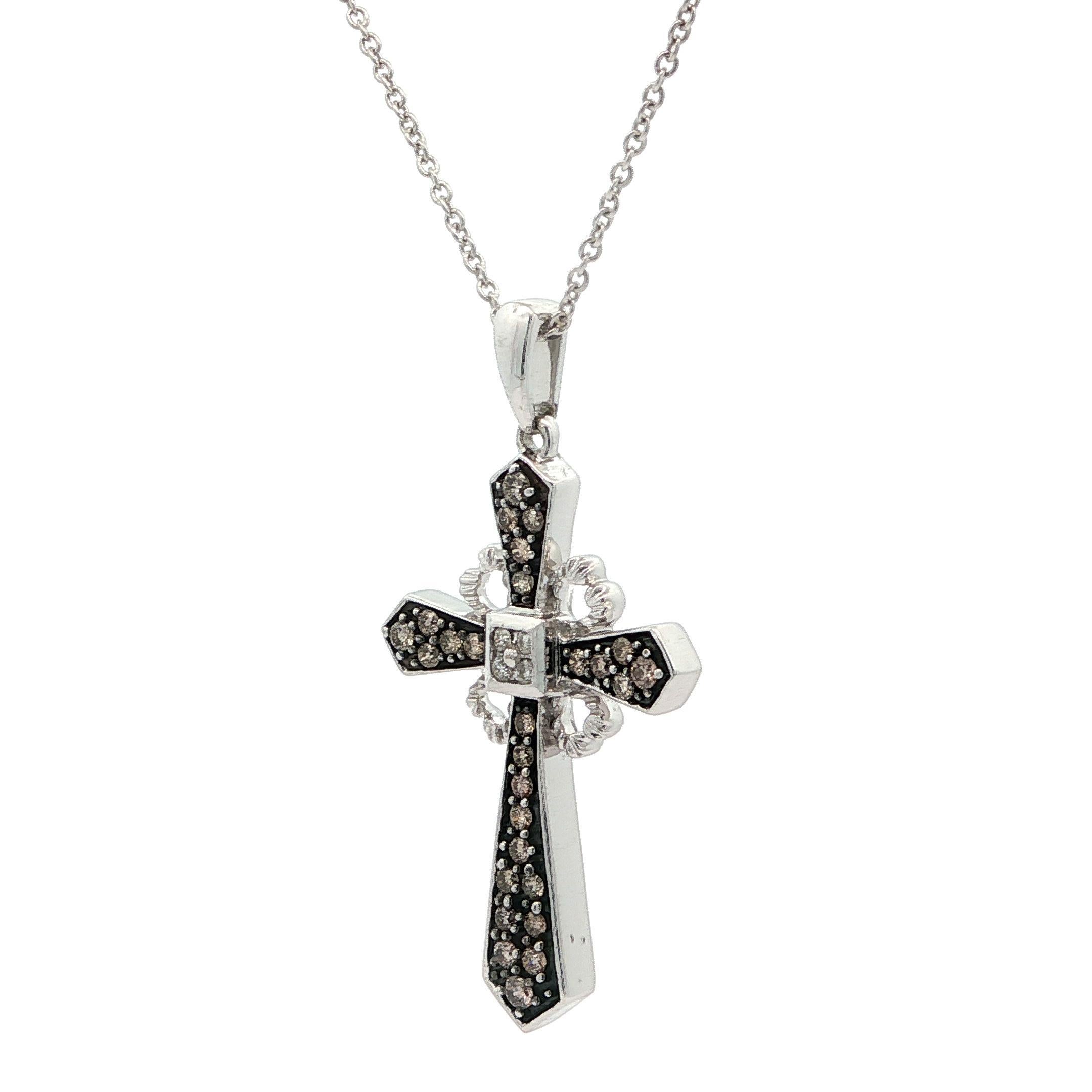 Collier 18