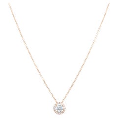 Collana con ciondolo solitario in oro bianco 14k con diamante taglio rotondo da 0,40 carati