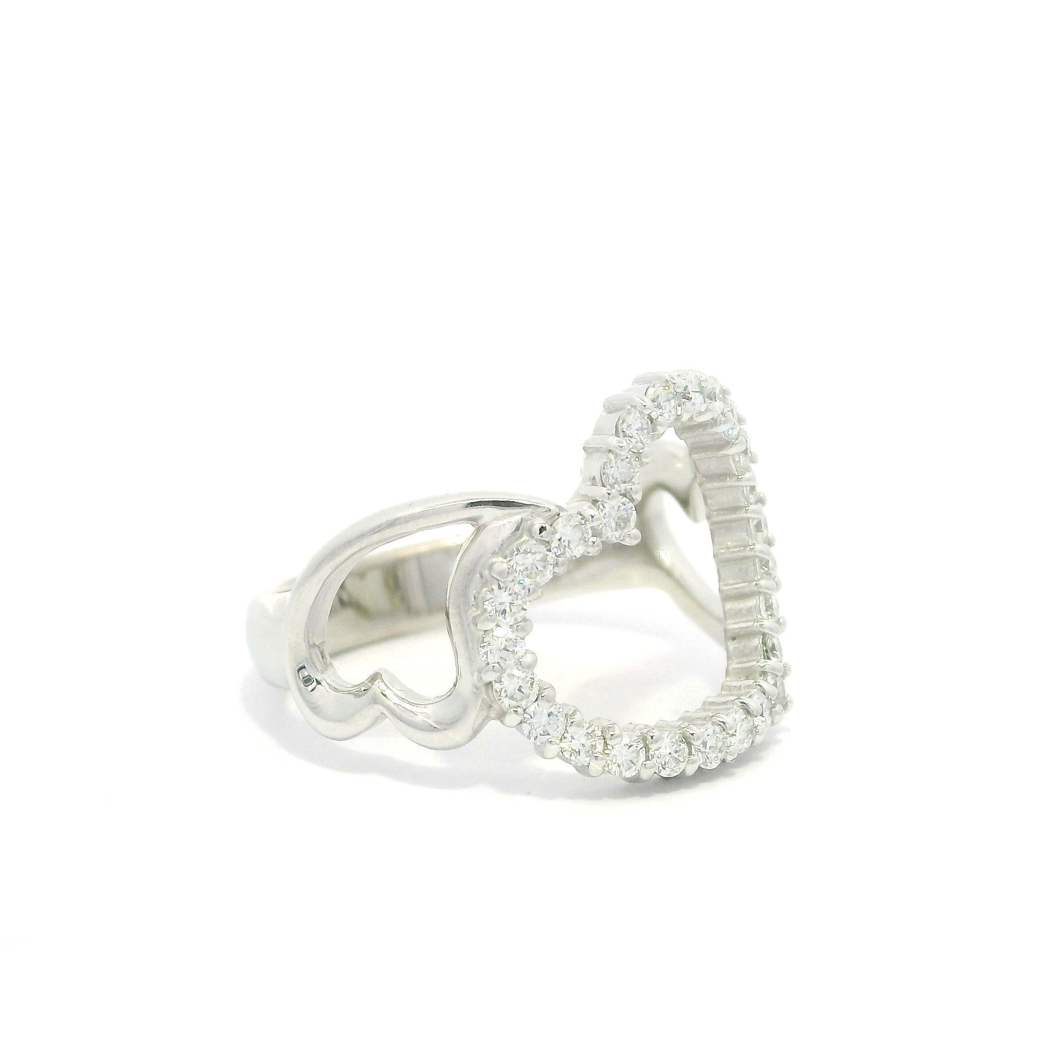 Bague en or blanc 14k 0.40ctw Diamond Wide Open Heart Band Taille 6 en vente 5