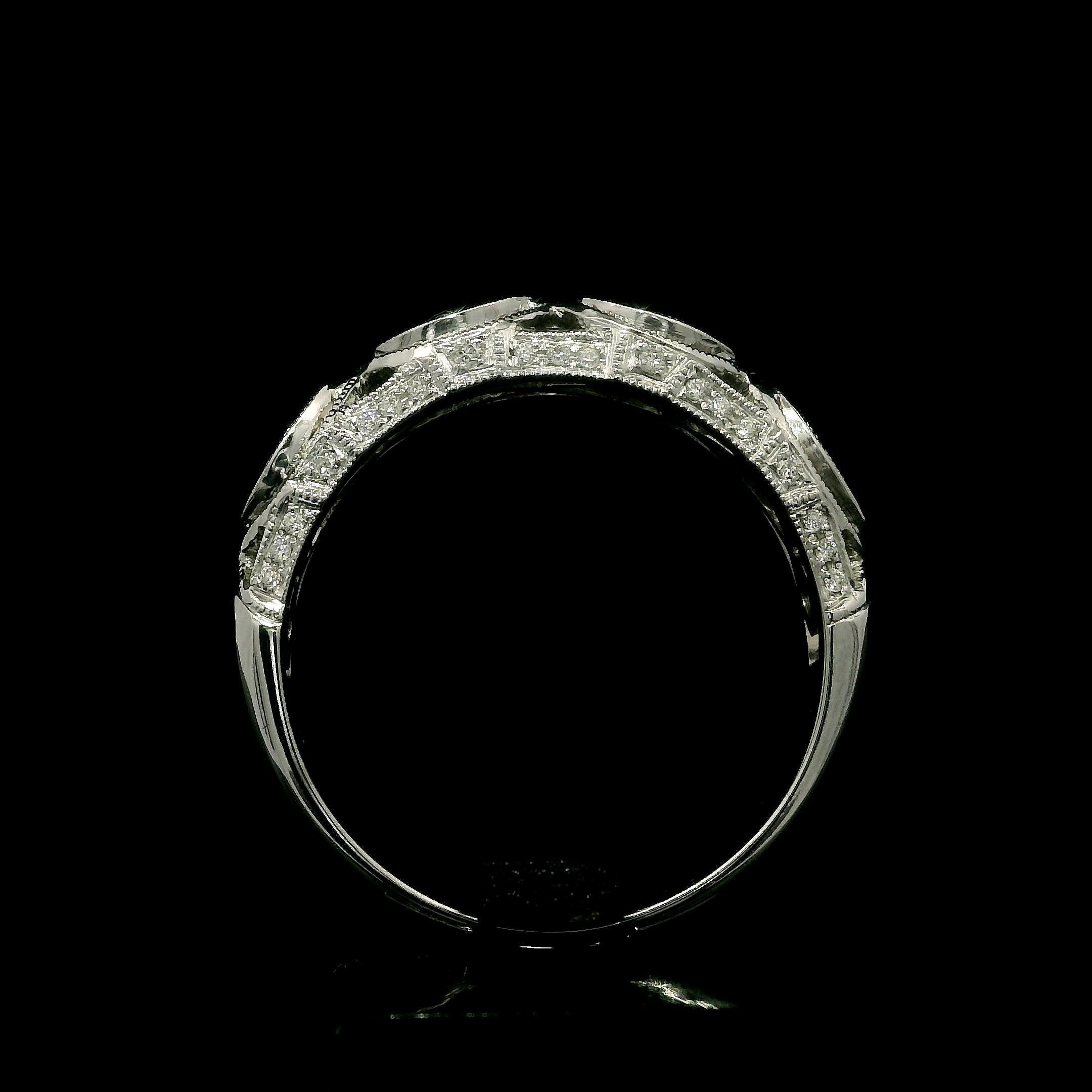 Anello con fascia nuziale in oro bianco 14k da 0,43 ct. con diamante a forma di marquise e castoni in vendita 6