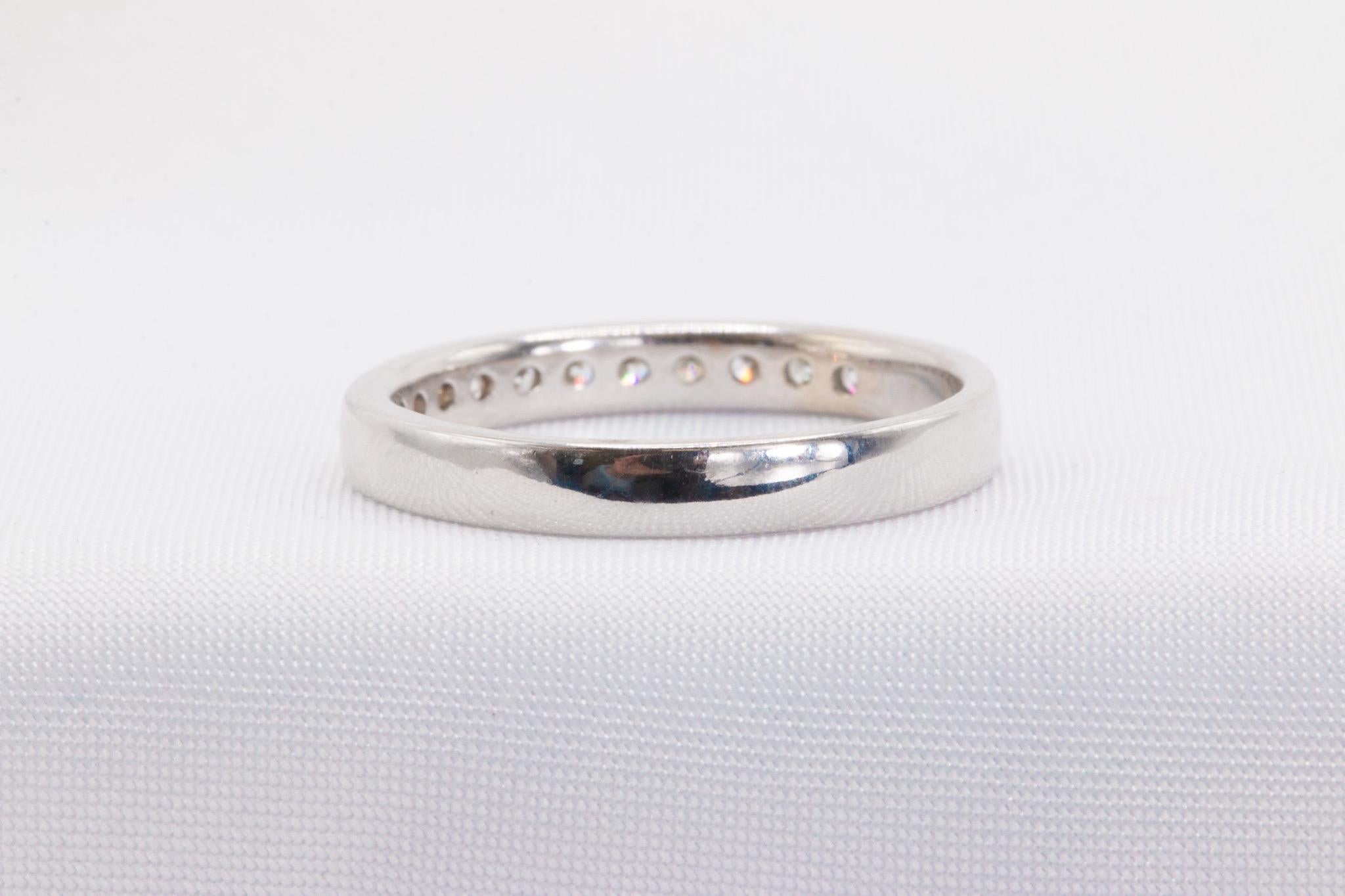 Round Cut 14k White Gold 0.50 Carat Total Diamond Band For Sale