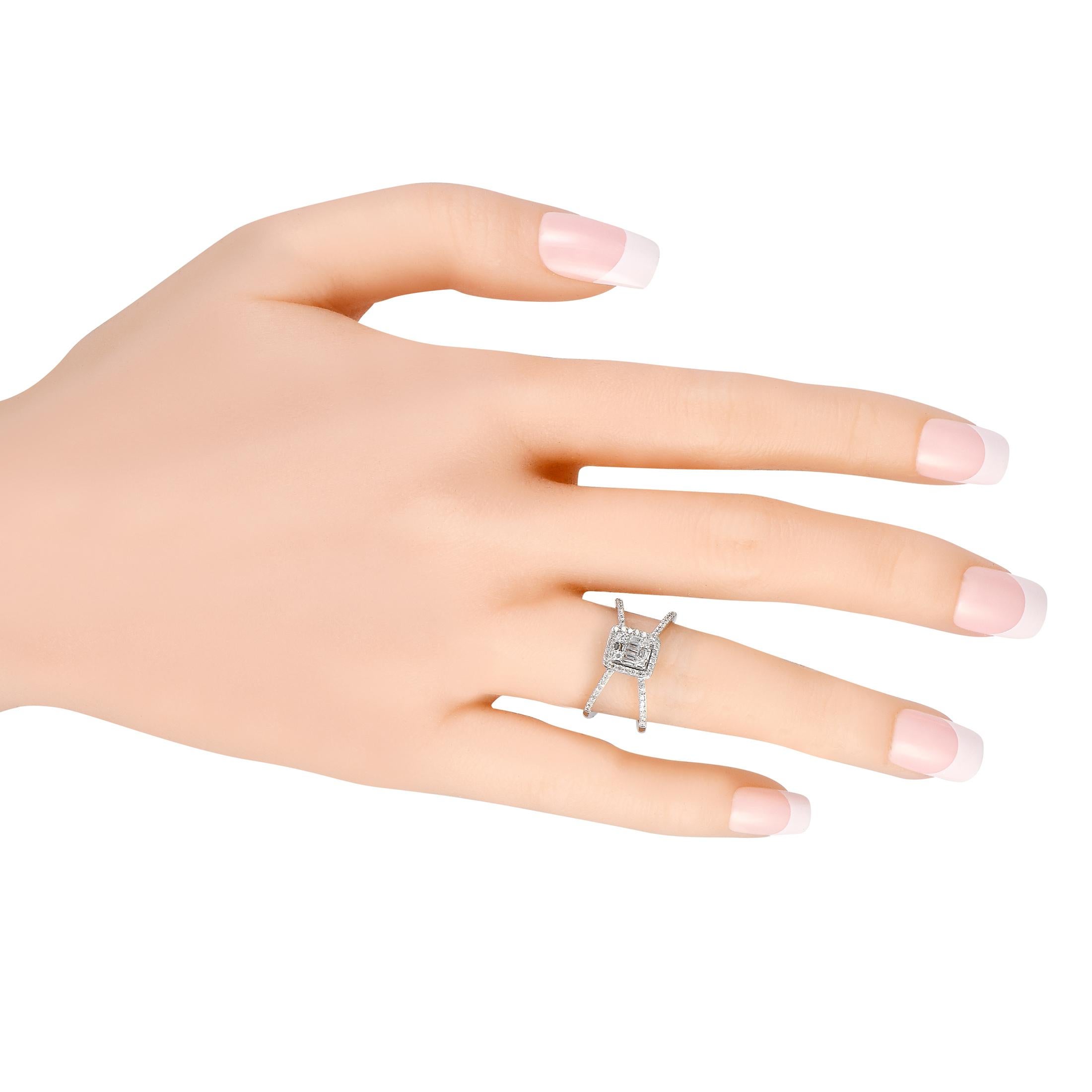 Round Cut 14K White Gold 0.50ct Diamond Split Shank Ring For Sale