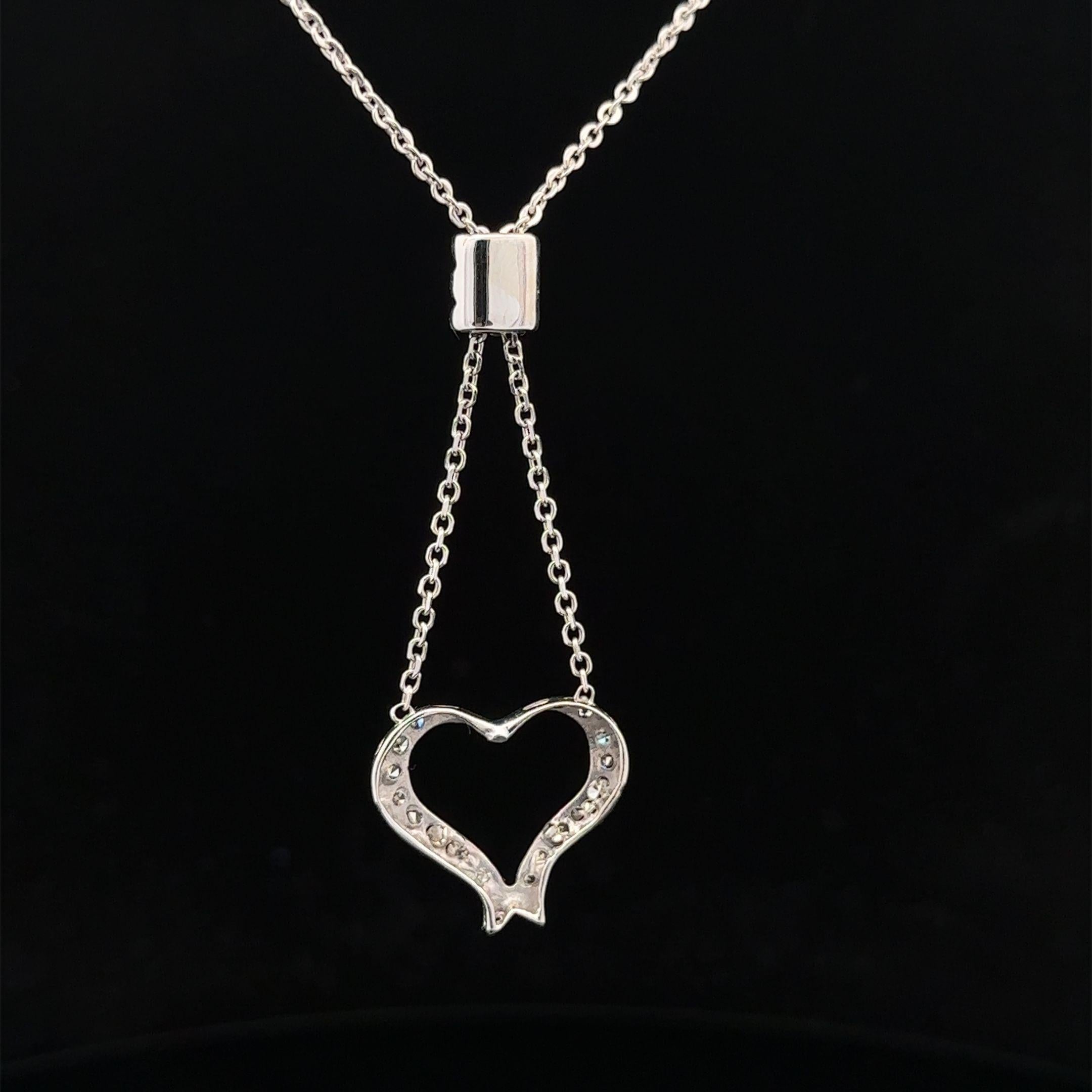 Collar de oro blanco de 14 quilates con colgante de corazón abierto y eslabón de cable y diamantes de 0,50 quilates Corte brillante en venta