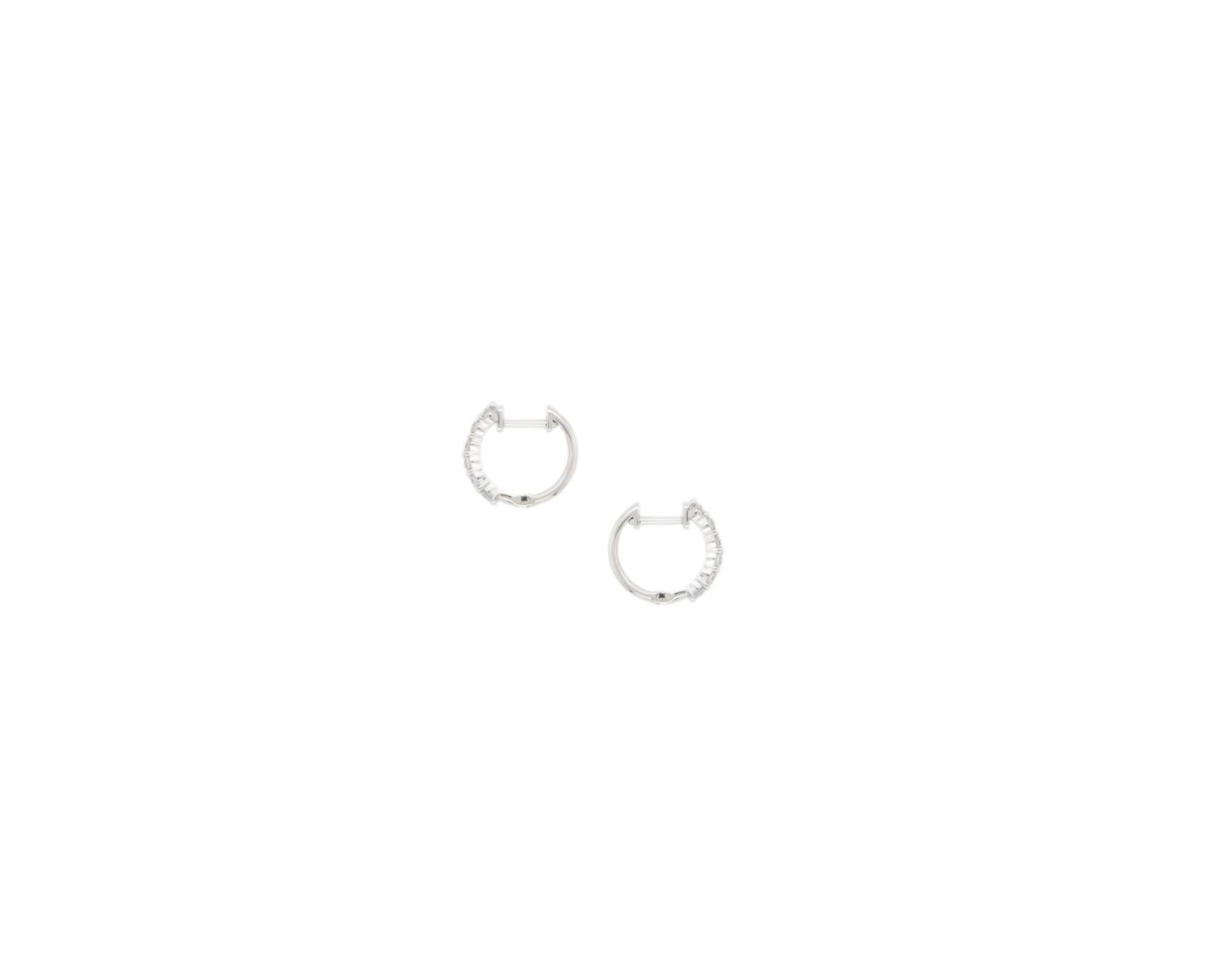 Donna Orecchini a cerchio in oro bianco 14k con diamanti da 0,50 carati in vendita