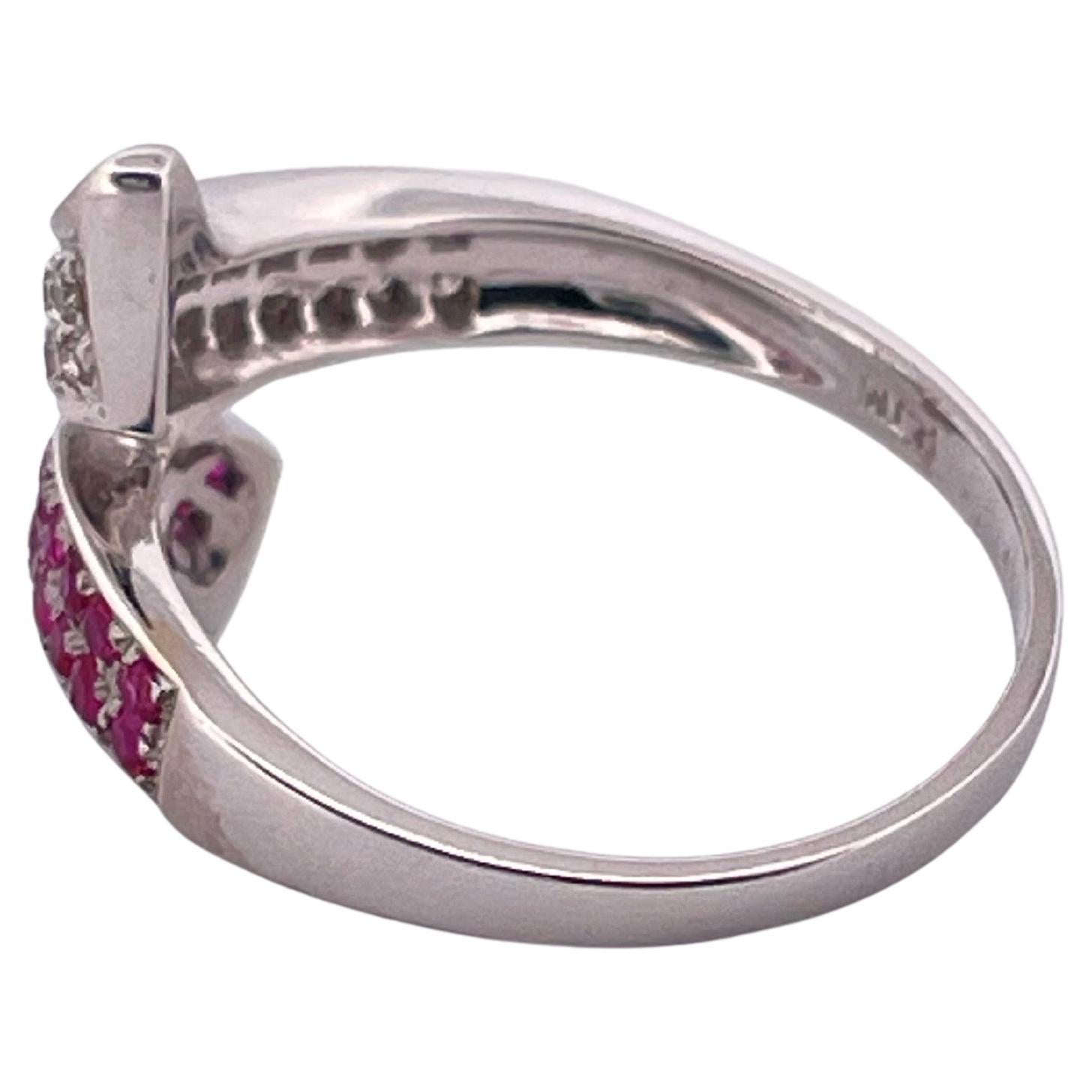 Anillo de oro blanco de 14 quilates con diamante H-I SI1 de 0,50 ctw y zafiro rosa Contemporáneo en venta