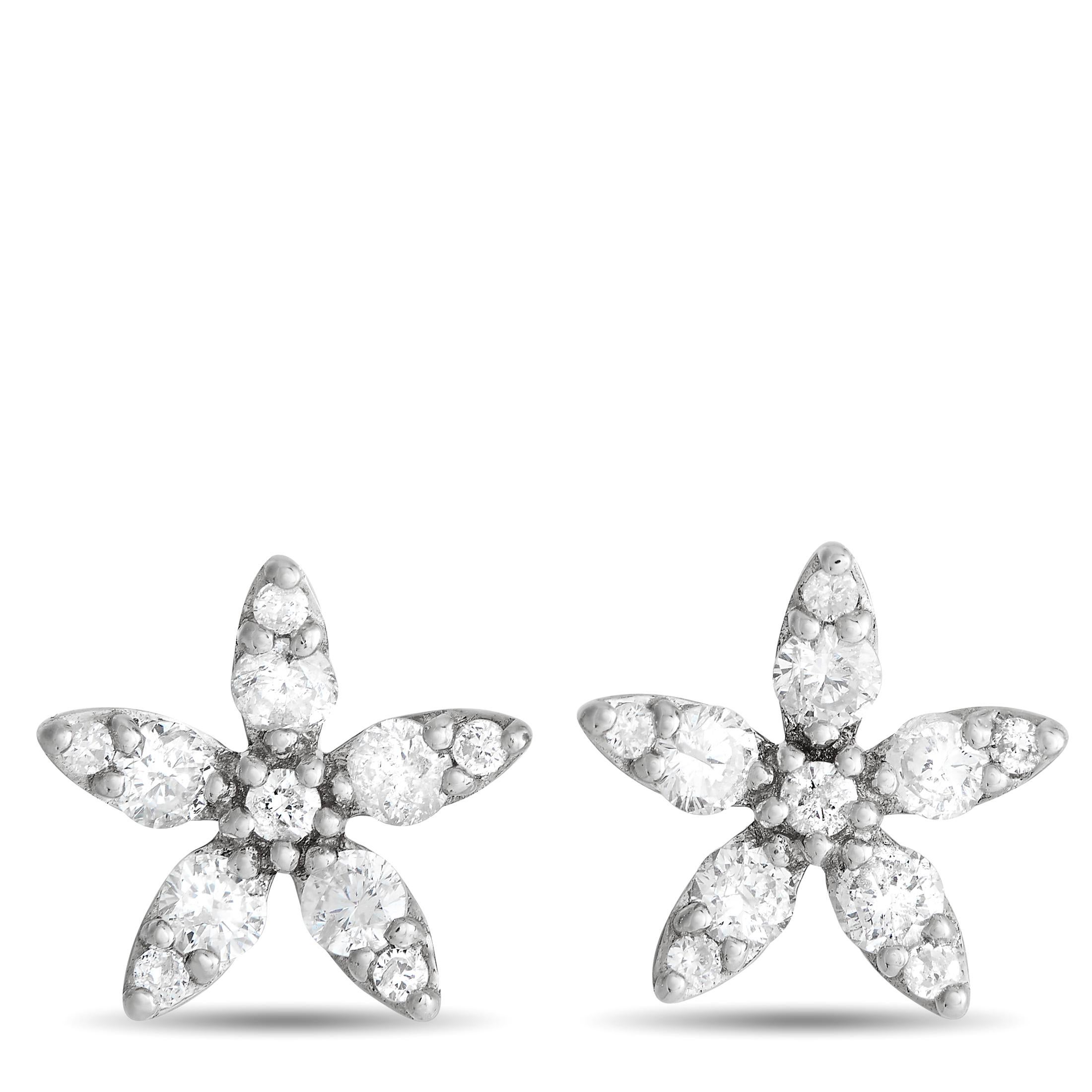 14 Karat Weißgold 0,60 Karat Diamant-Blumen-Ohrringe im Zustand „Neu“ in Southampton, PA