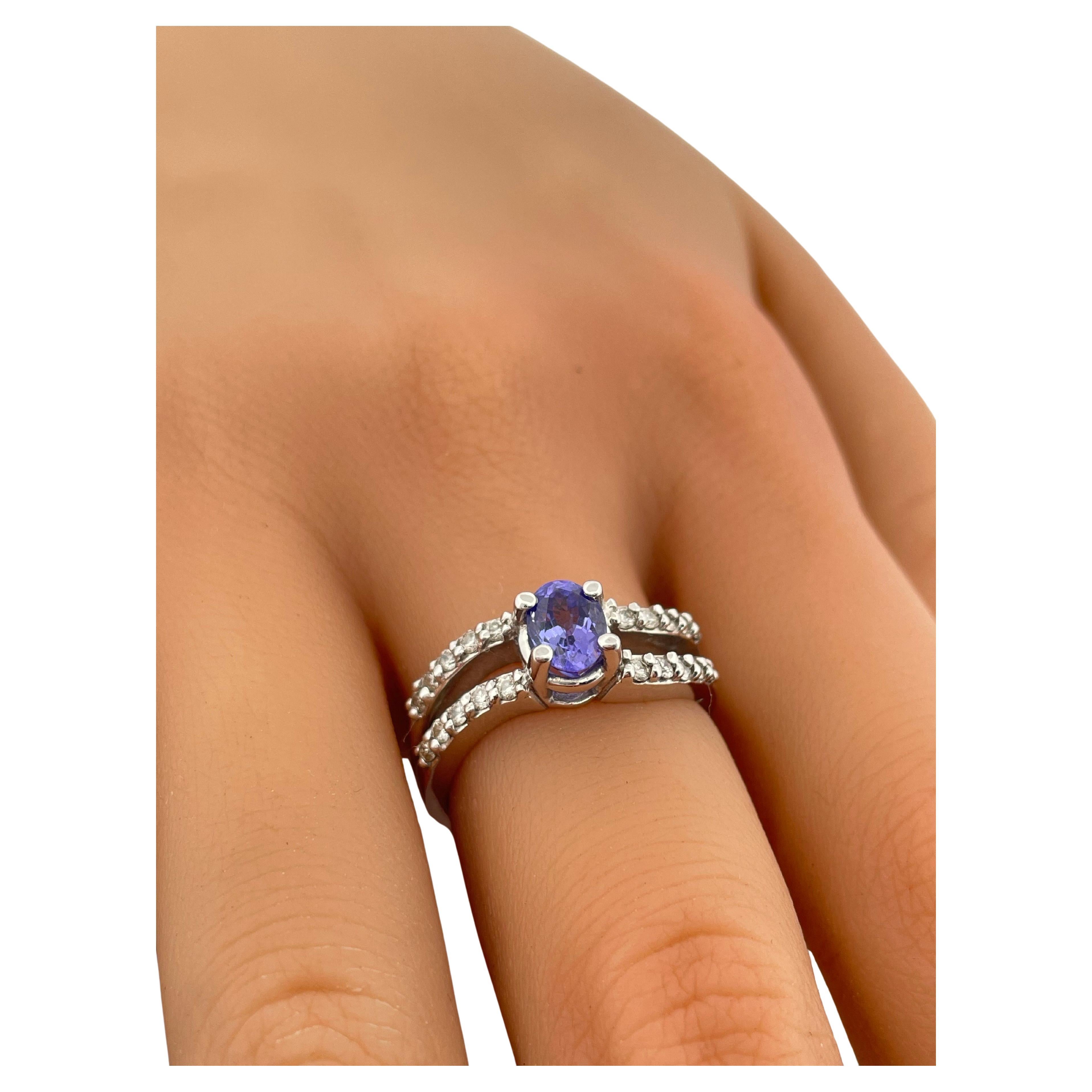 Anillo de oro blanco de 14 quilates con tanzanita de 0,60 quilates y diamante H-I SI1 de 0,40 quilates en venta 3