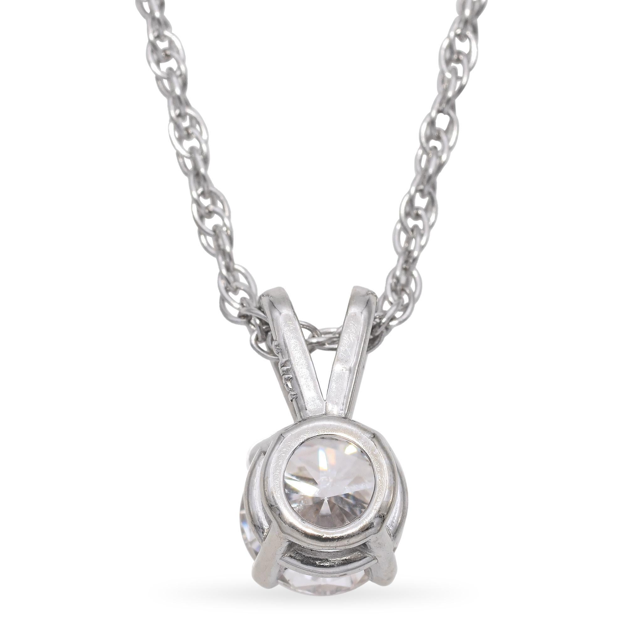  Or blanc 14 carats 0,66 carat Collier pendentif solitaire en diamants ronds brillants Pour femmes 