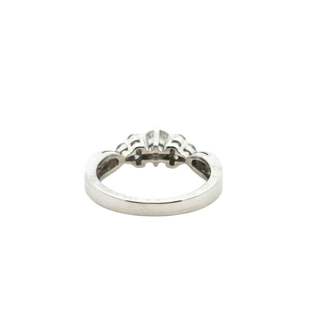Bague de fiançailles en or blanc 14k 0,68ctw diamant rond brillant en vente 5