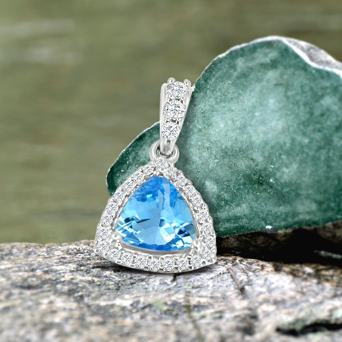 Modern 14k White Gold 0.69cts Aquamarine and Diamond Pendant, Style#TS1028AQP 21050/5 For Sale