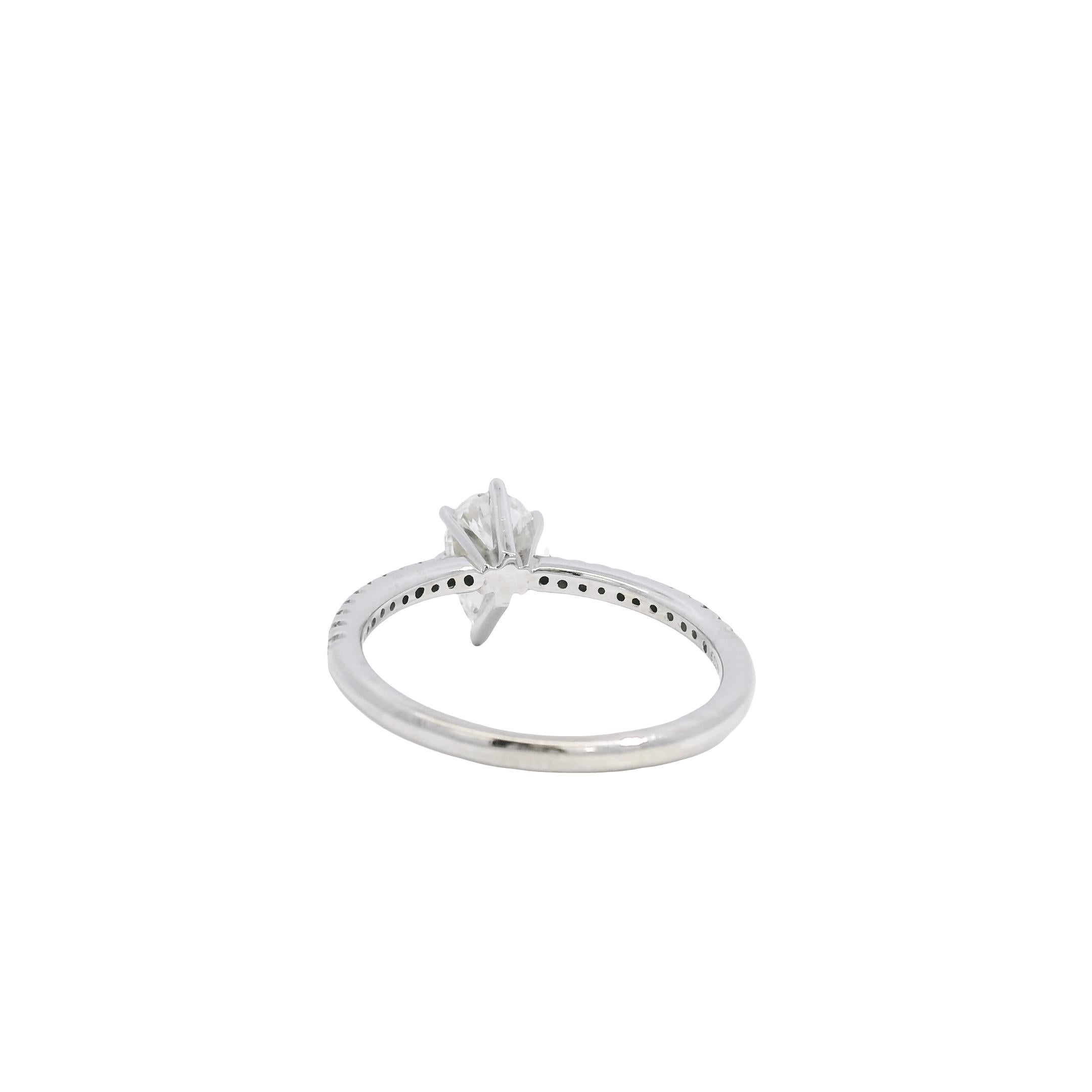 Anello di fidanzamento in oro bianco 14k con diamante certificato GIA da 0,70 carati in vendita 4